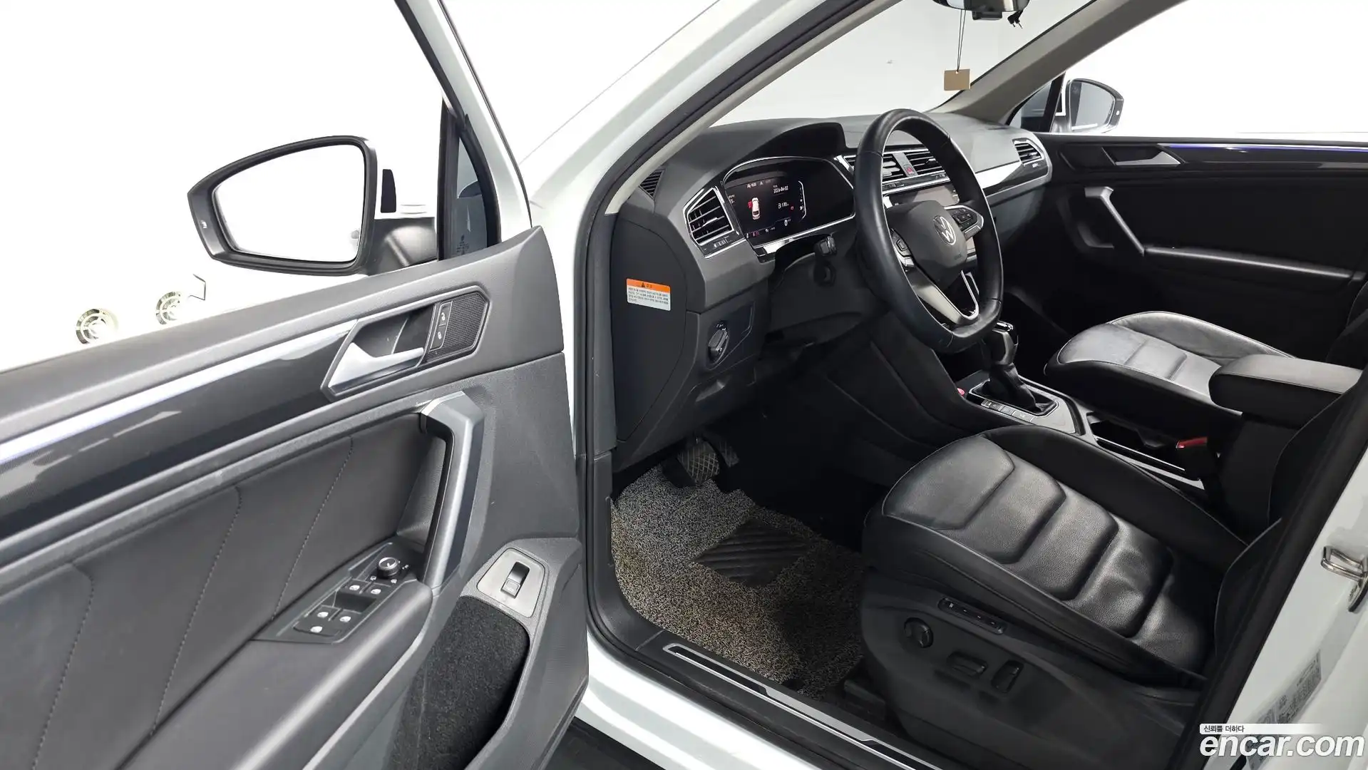 Tiguan Volkswagen 2022.2-OPTION-015