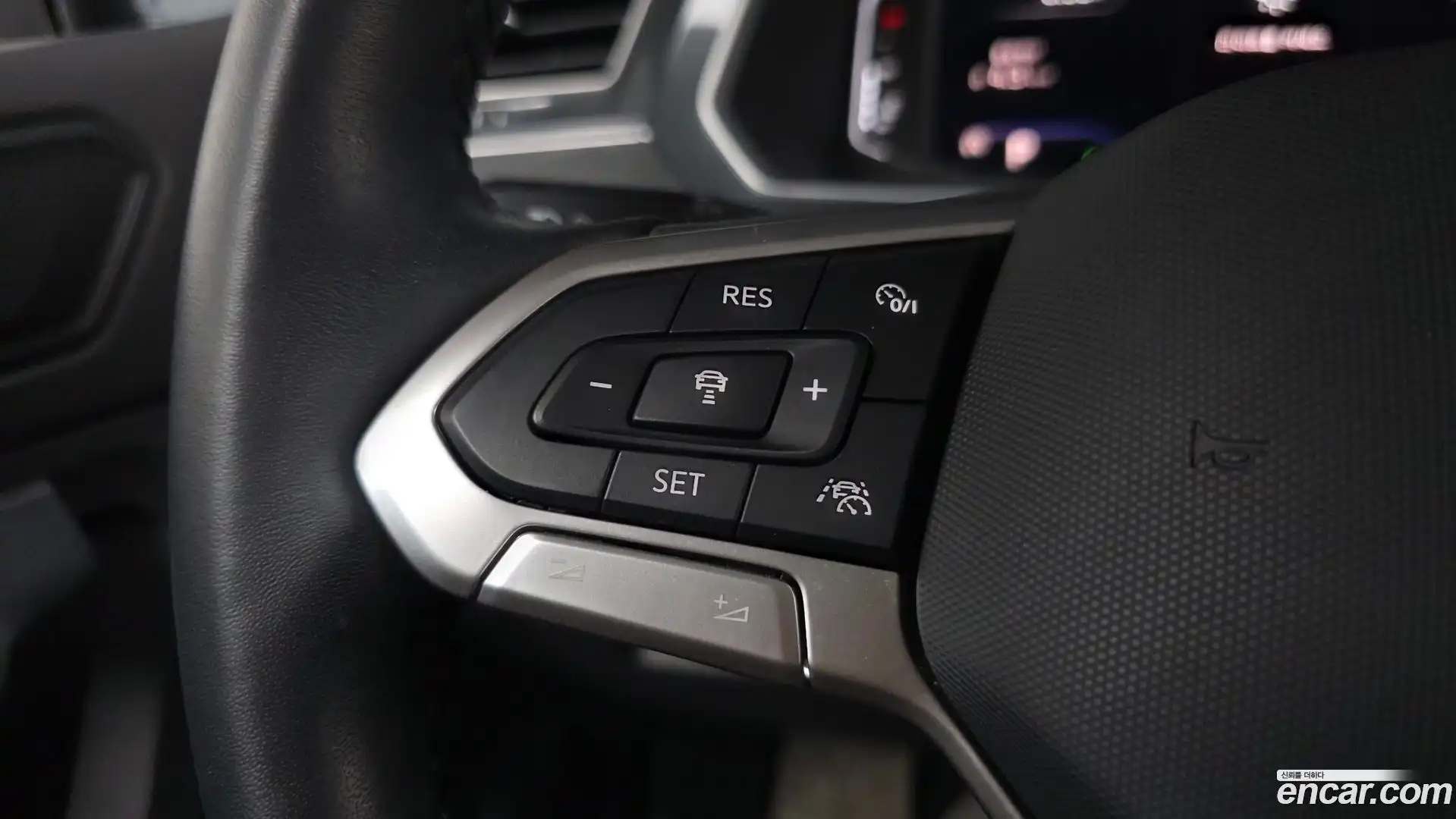 Tiguan Volkswagen 2022.2-OPTION-021