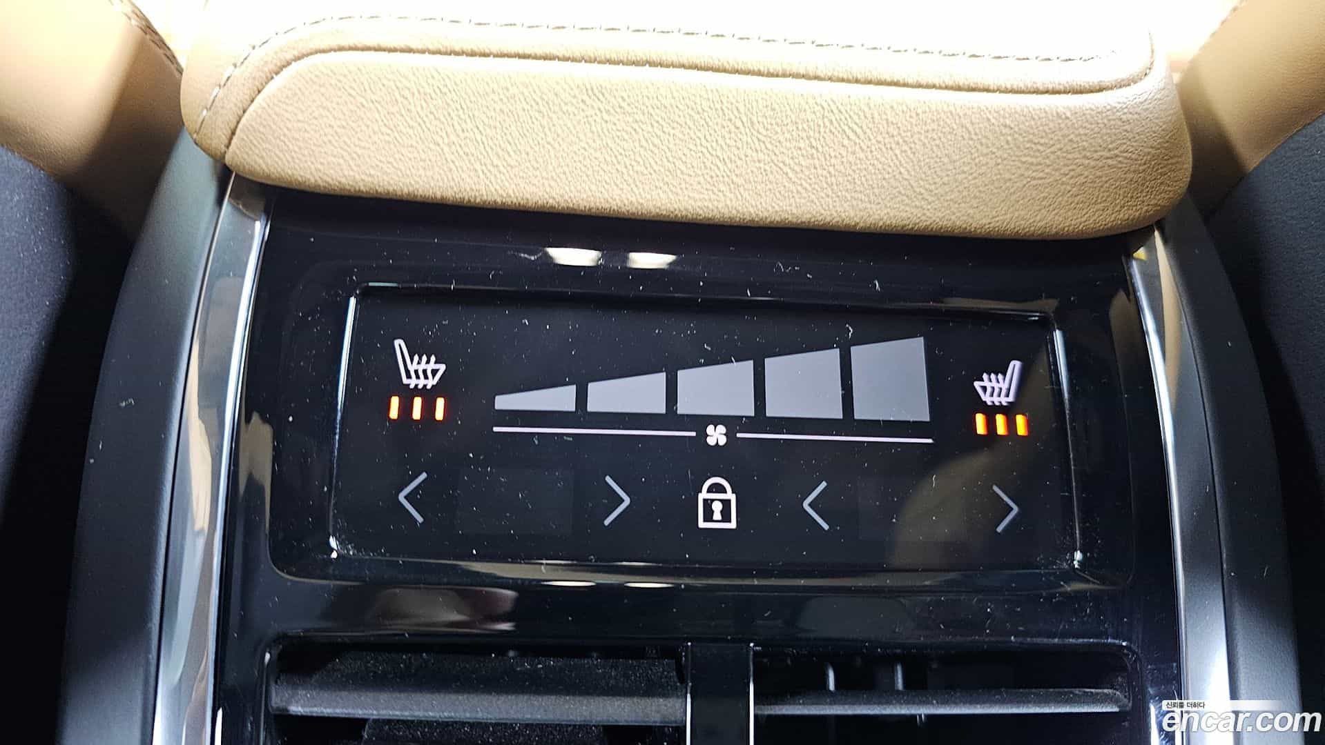 XC60 Volvo 2022.5-OPTION-022