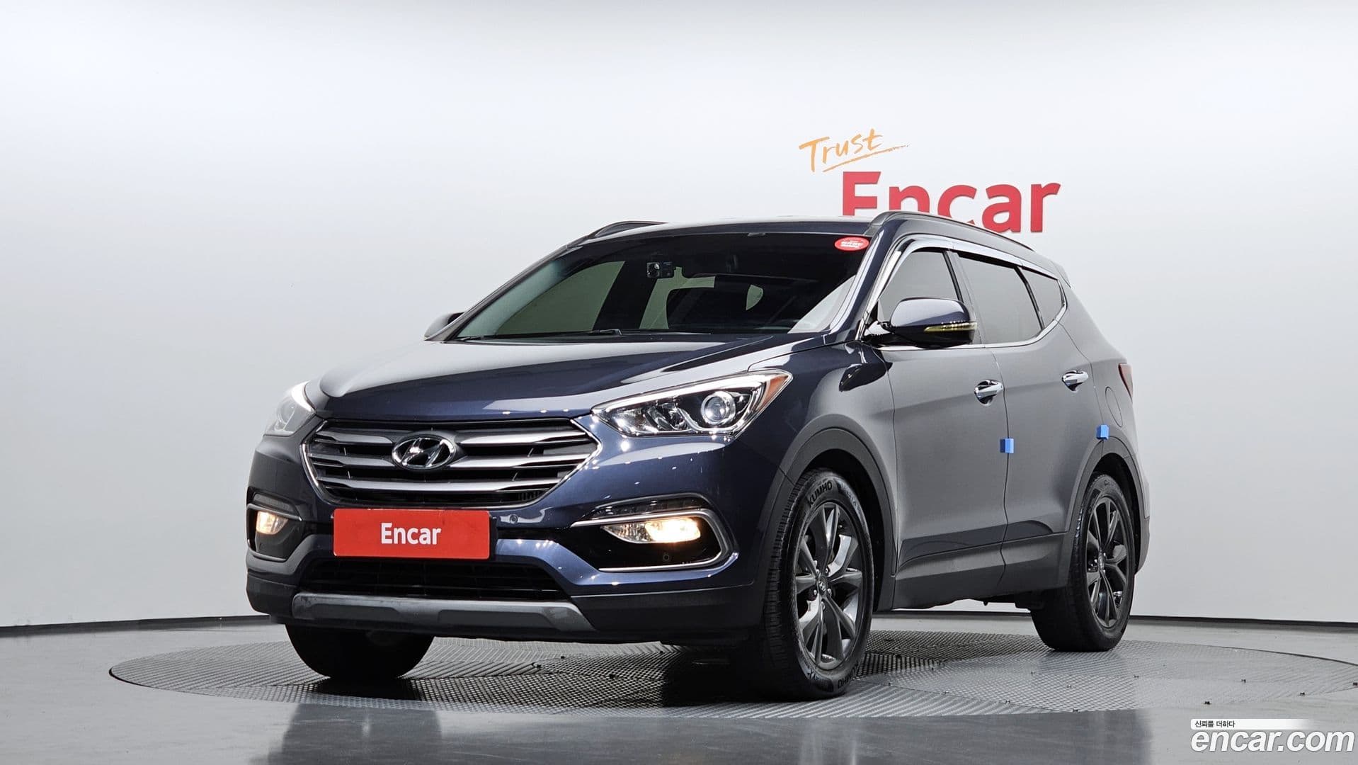 Main__Slider__Photo:Santafe Hyundai 2017.3-0