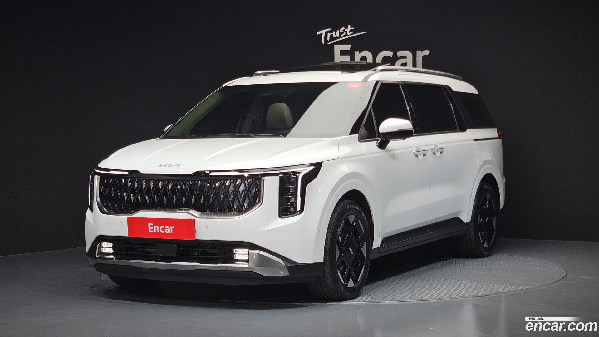 Main__Slider__Photo:Canival Kia 2024.2-0