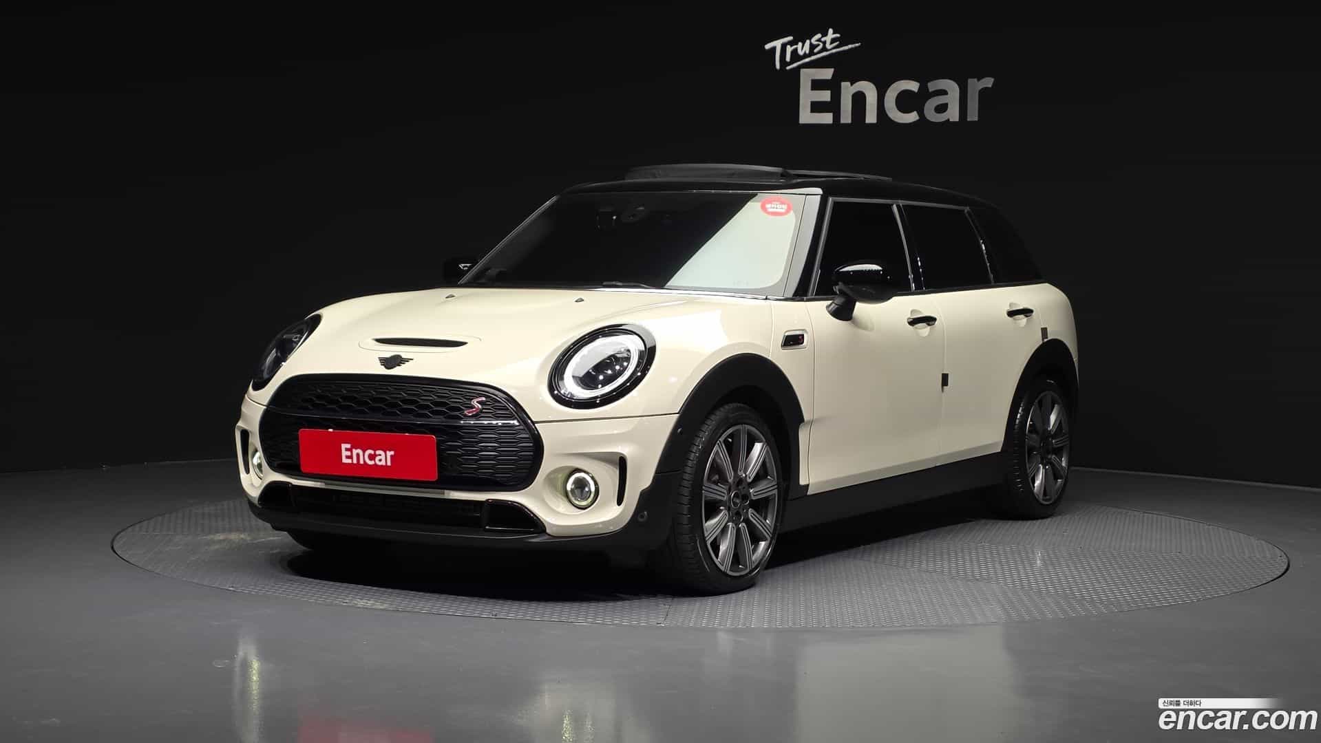 Clubman Mini 2022.5-OUTER-001