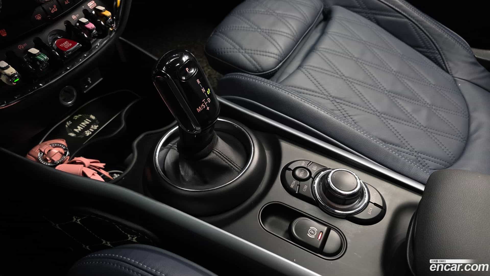 Clubman Mini 2022.5-INNER-009