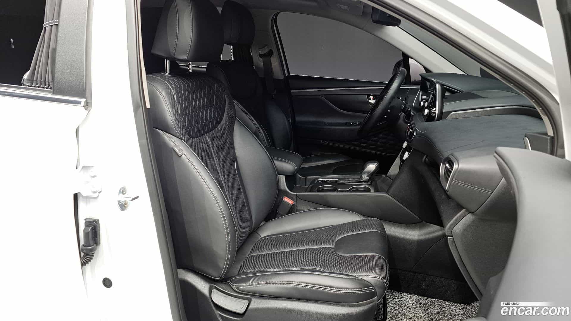Santafe Hyundai 2019.0-INNER-010