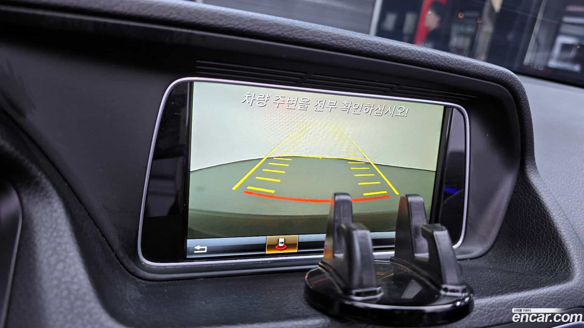 E-Class Mercedes-Benz 2016.11-OPTION-019