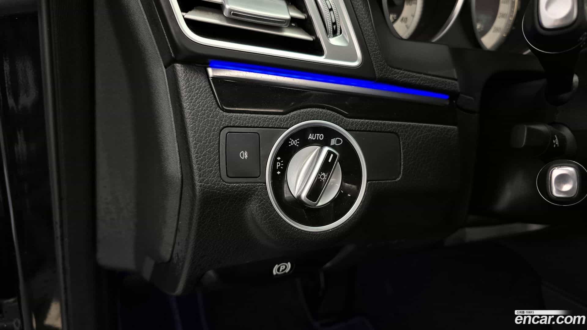 E-Class Mercedes-Benz 2016.11-OPTION-023