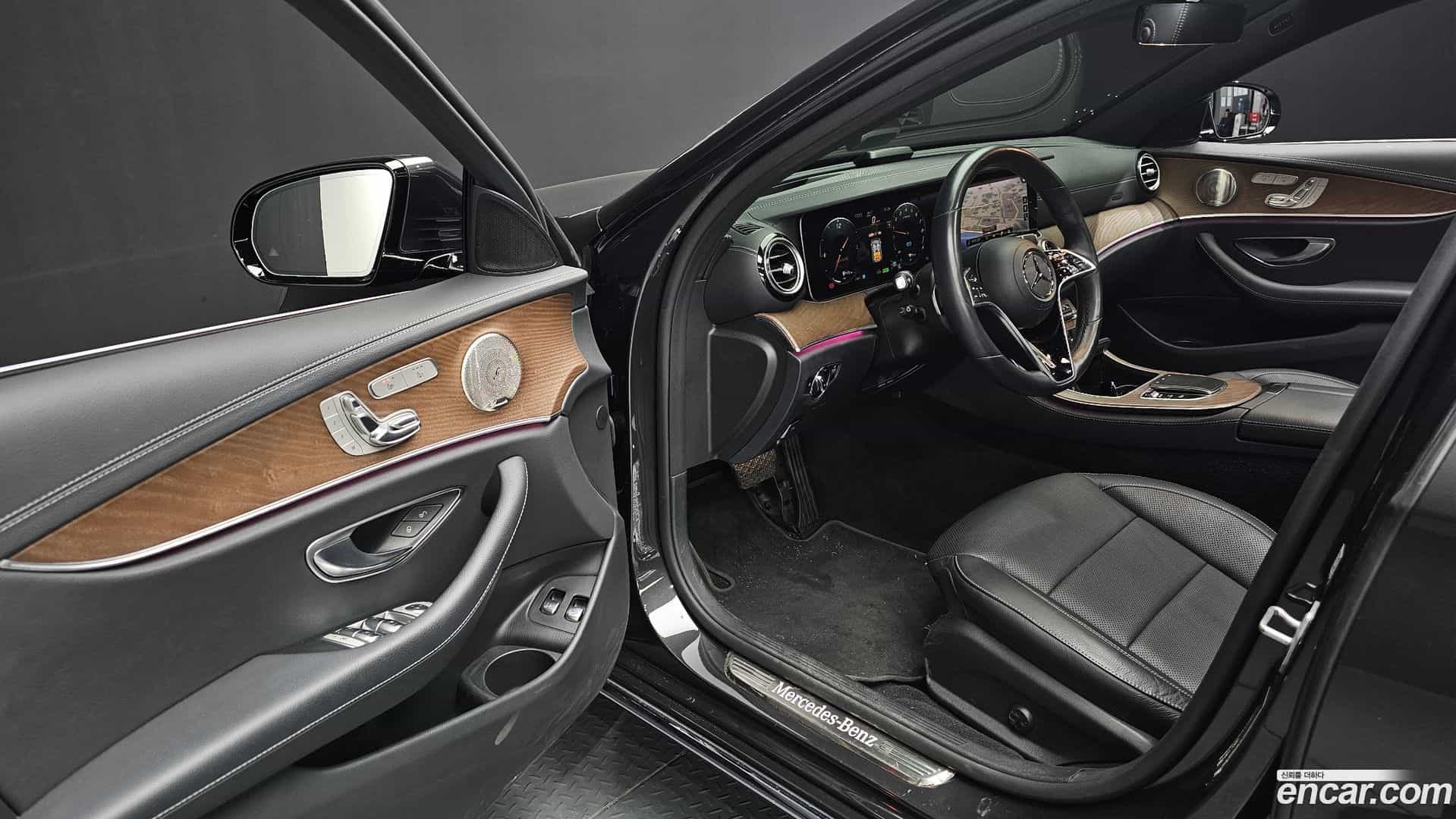 E-Class Mercedes-Benz 2021.2-OPTION-015