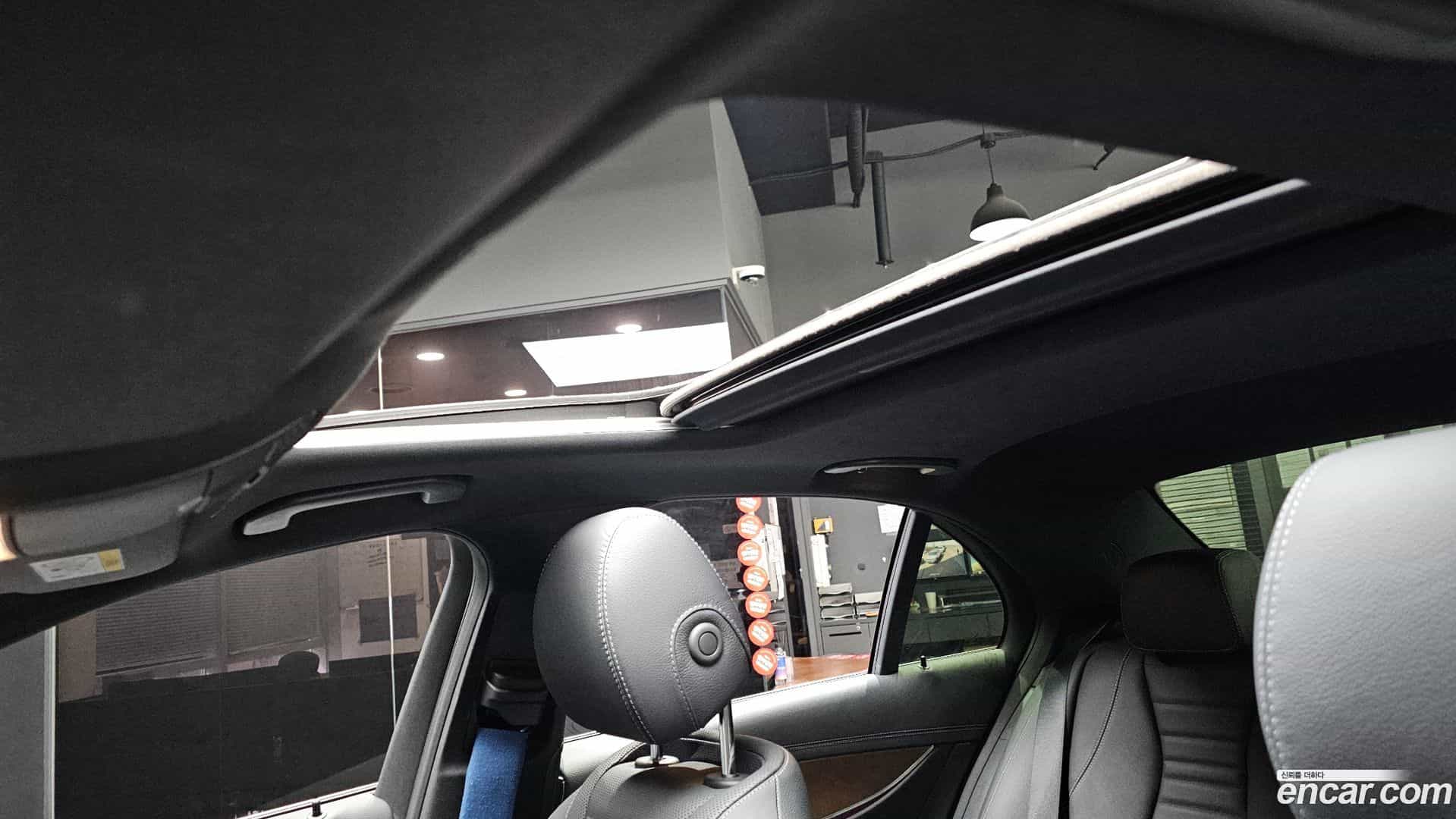 E-Class Mercedes-Benz 2021.2-OPTION-023