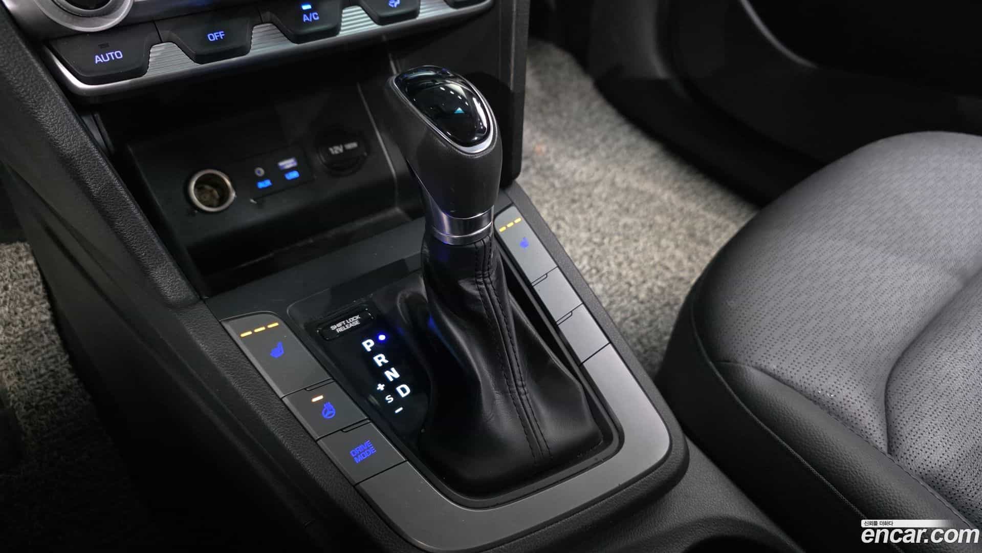 AVANTE Hyundai 2020.2-INNER-009