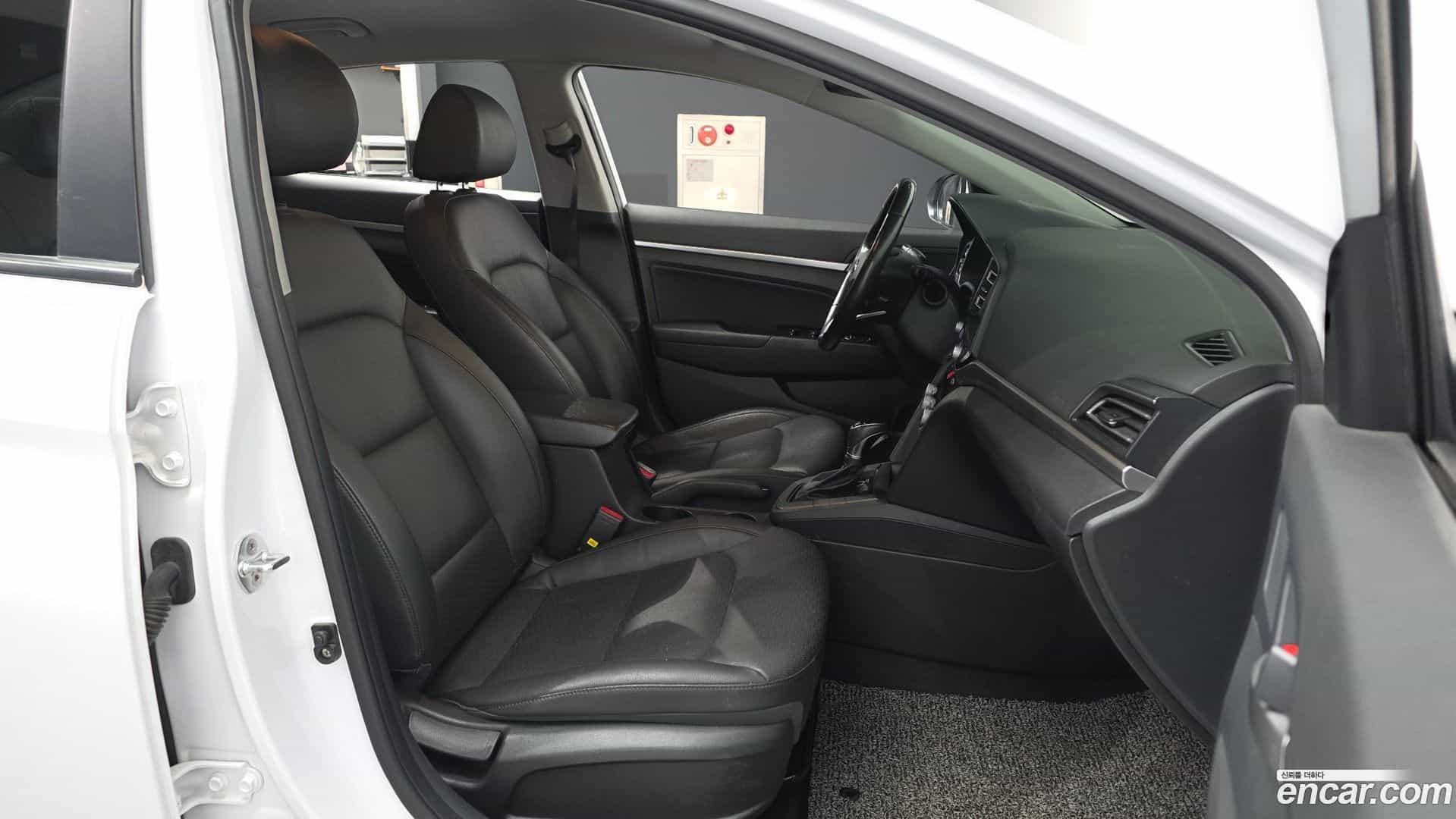 AVANTE Hyundai 2020.2-OPTION-015