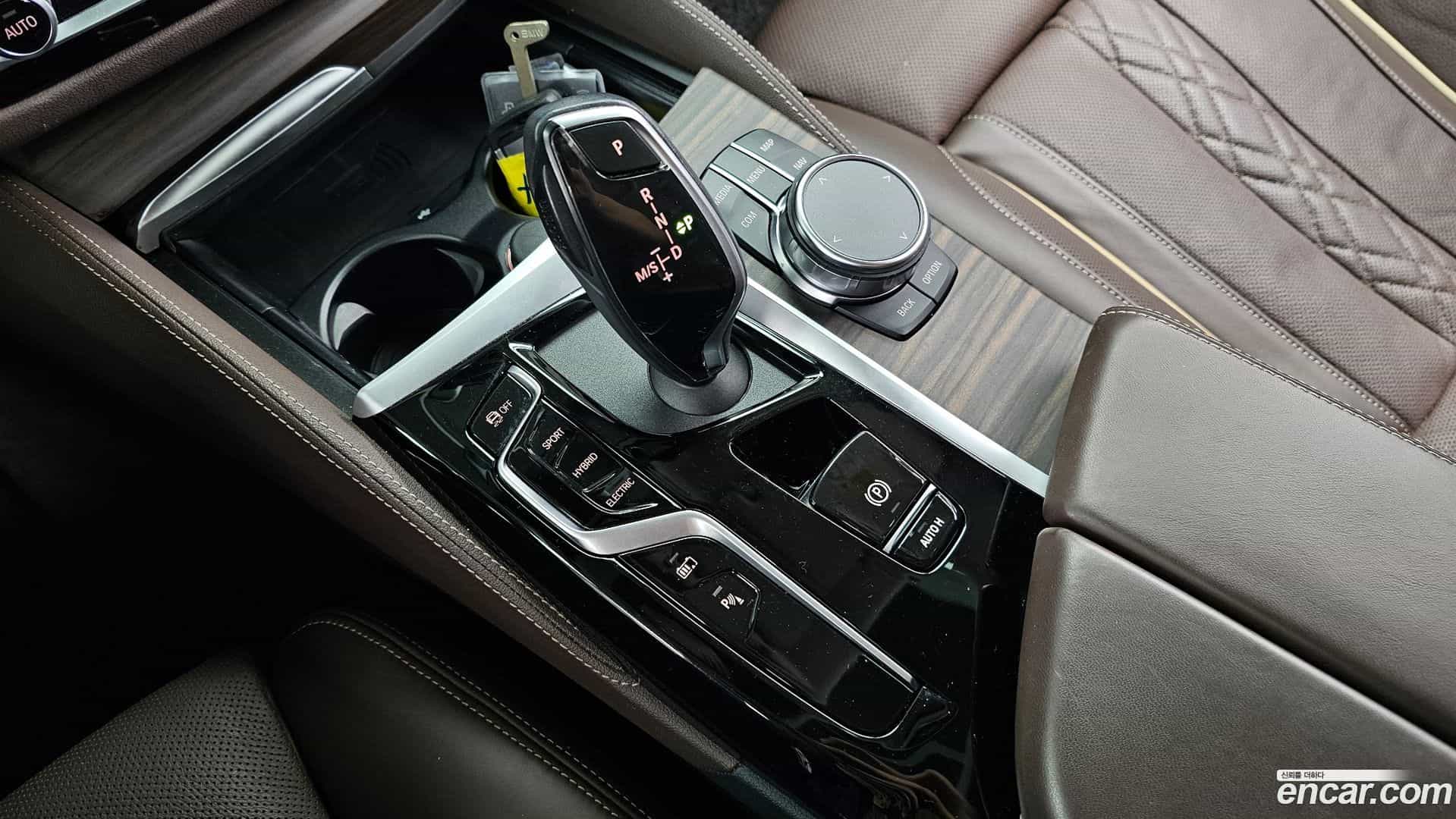 5-Series BMW 2023.2-INNER-009