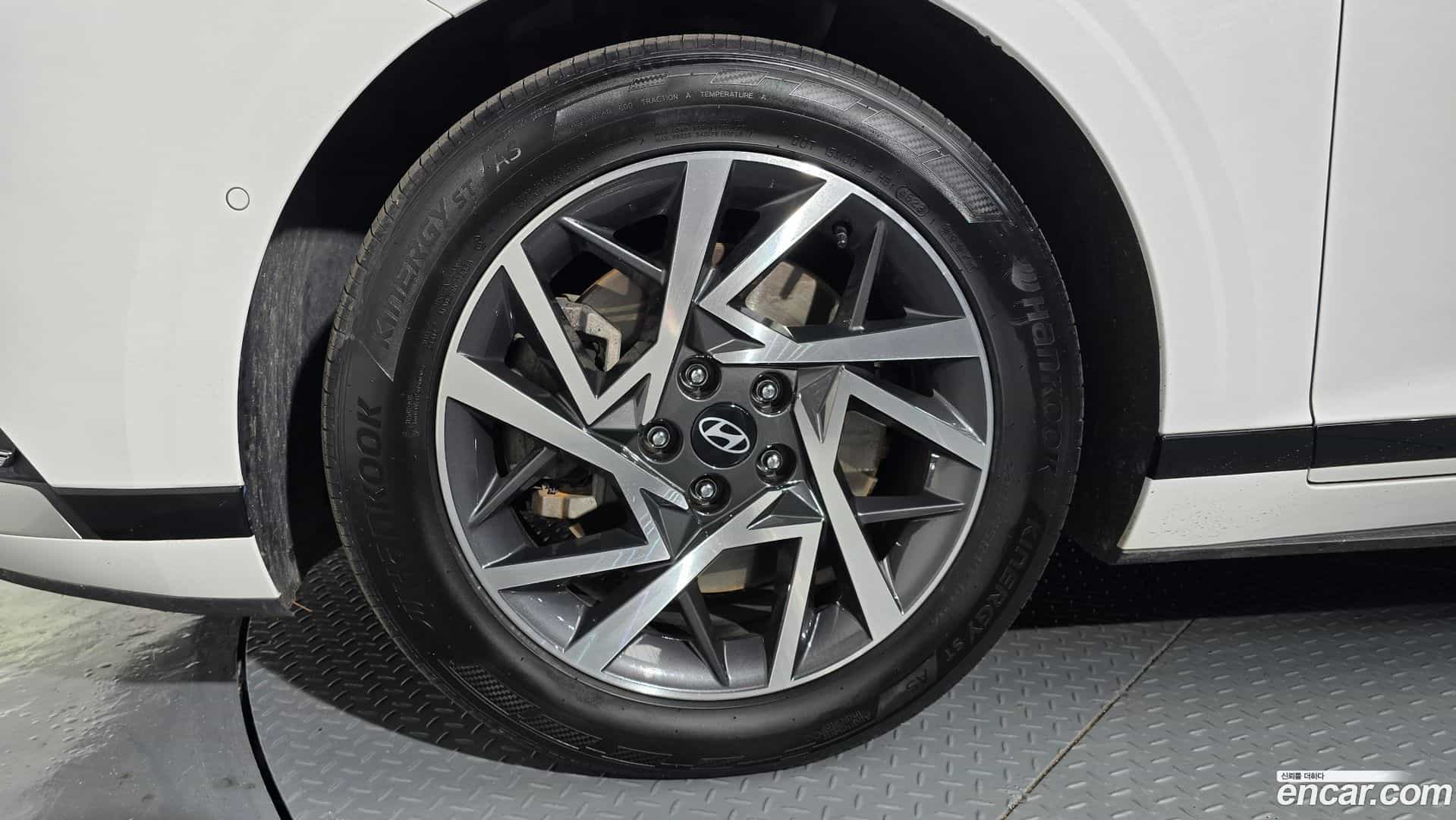 Grandeur Hyundai 2023.1-OUTER-005
