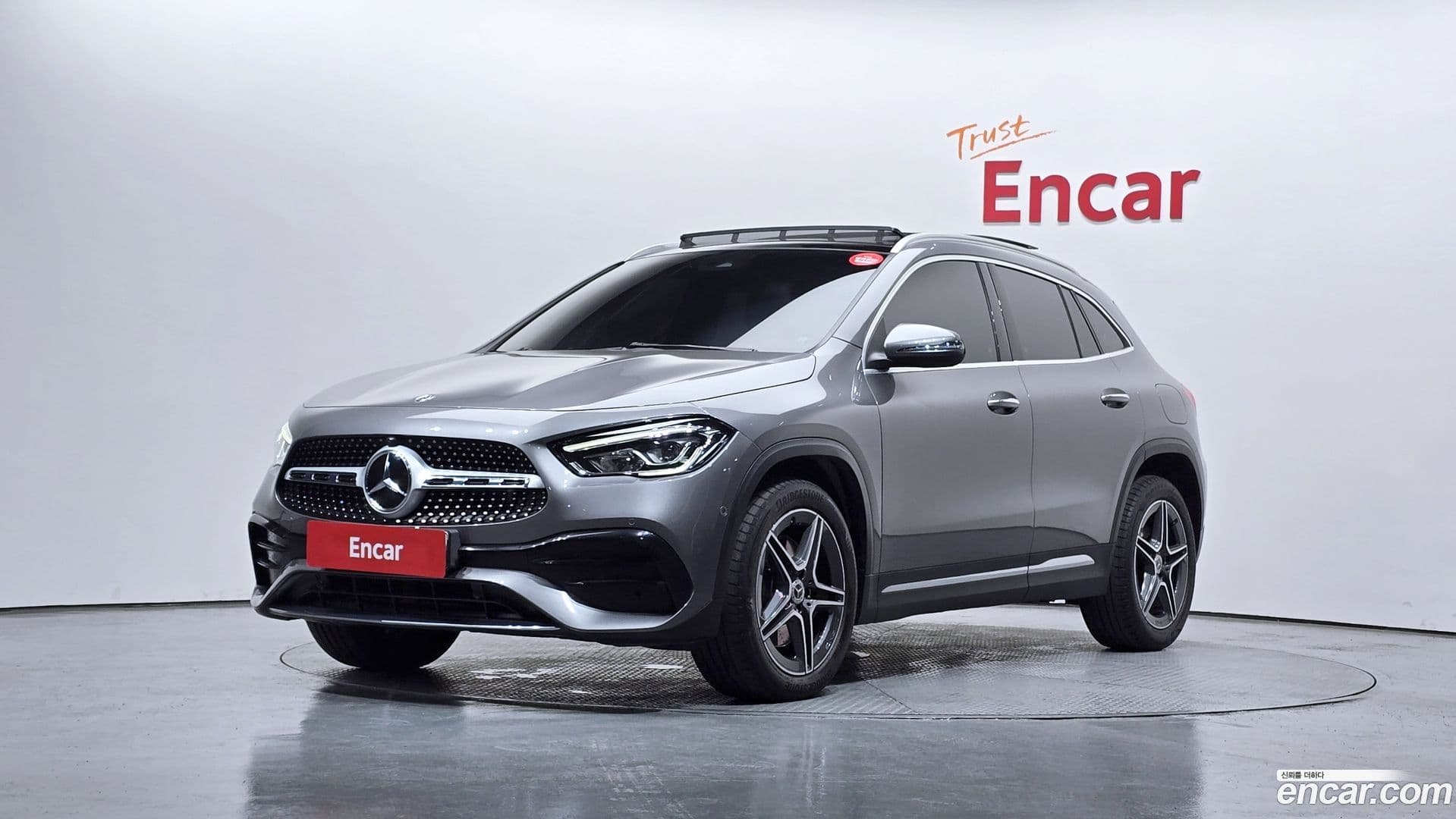 Main__Slider__Photo:GLA-Class Mercedes-Benz 2020.8-0
