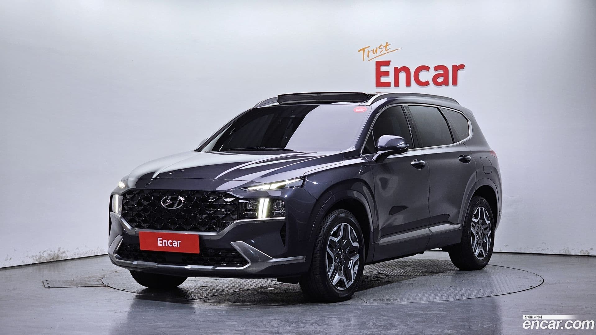 Main__Slider__Photo:Santafe Hyundai 2022.5-0