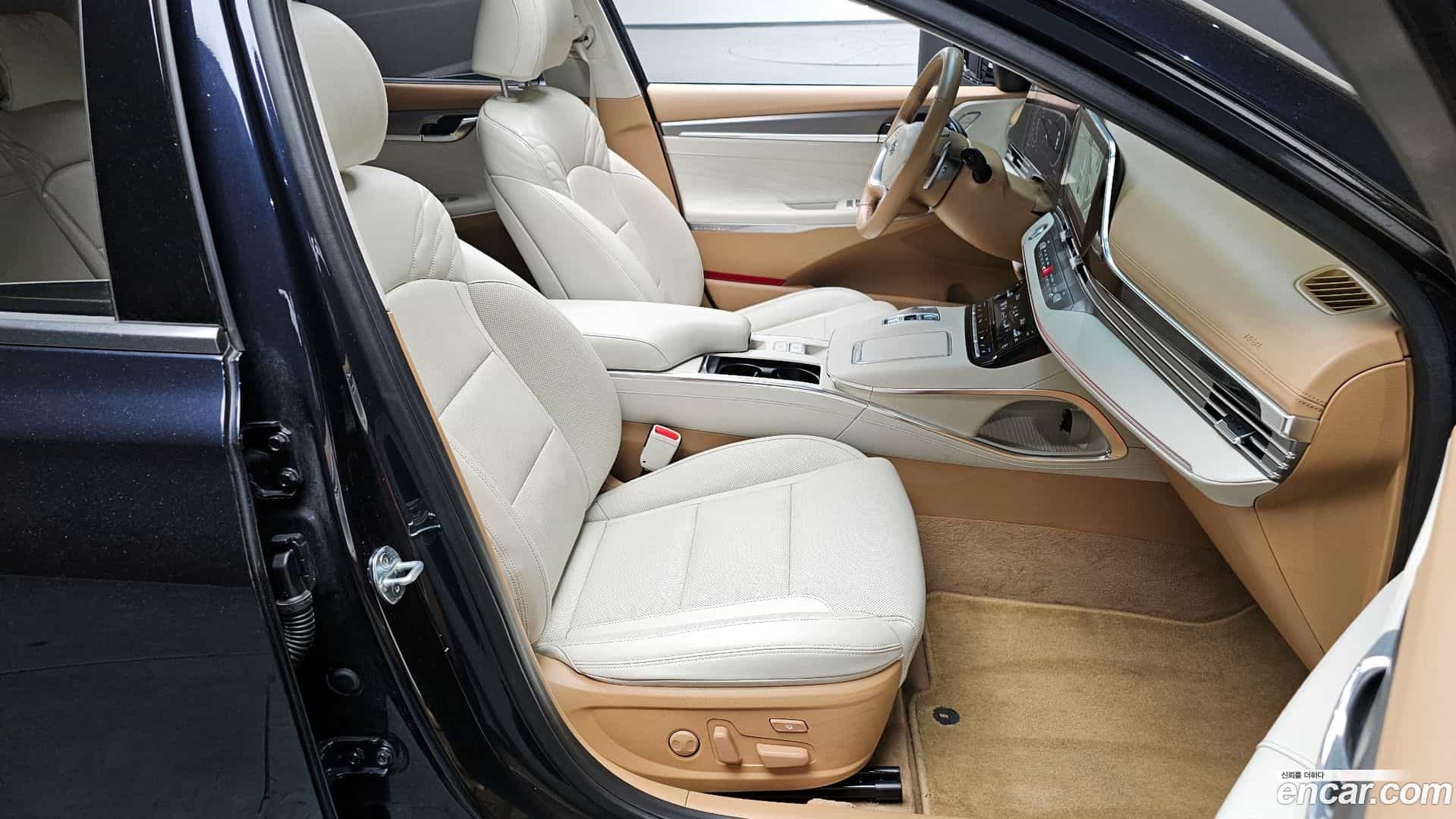 Grandeur Hyundai 2021.2-INNER-010
