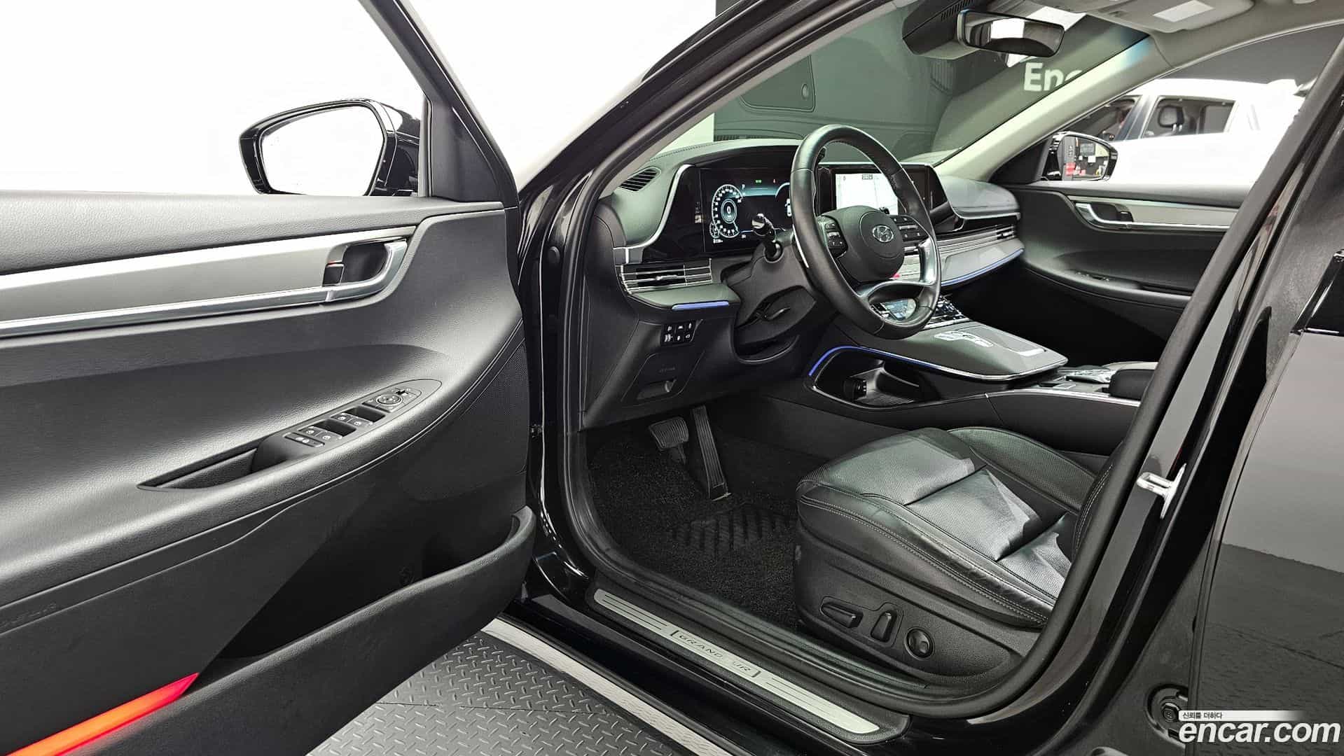 Grandeur Hyundai 2022.0-OPTION-016