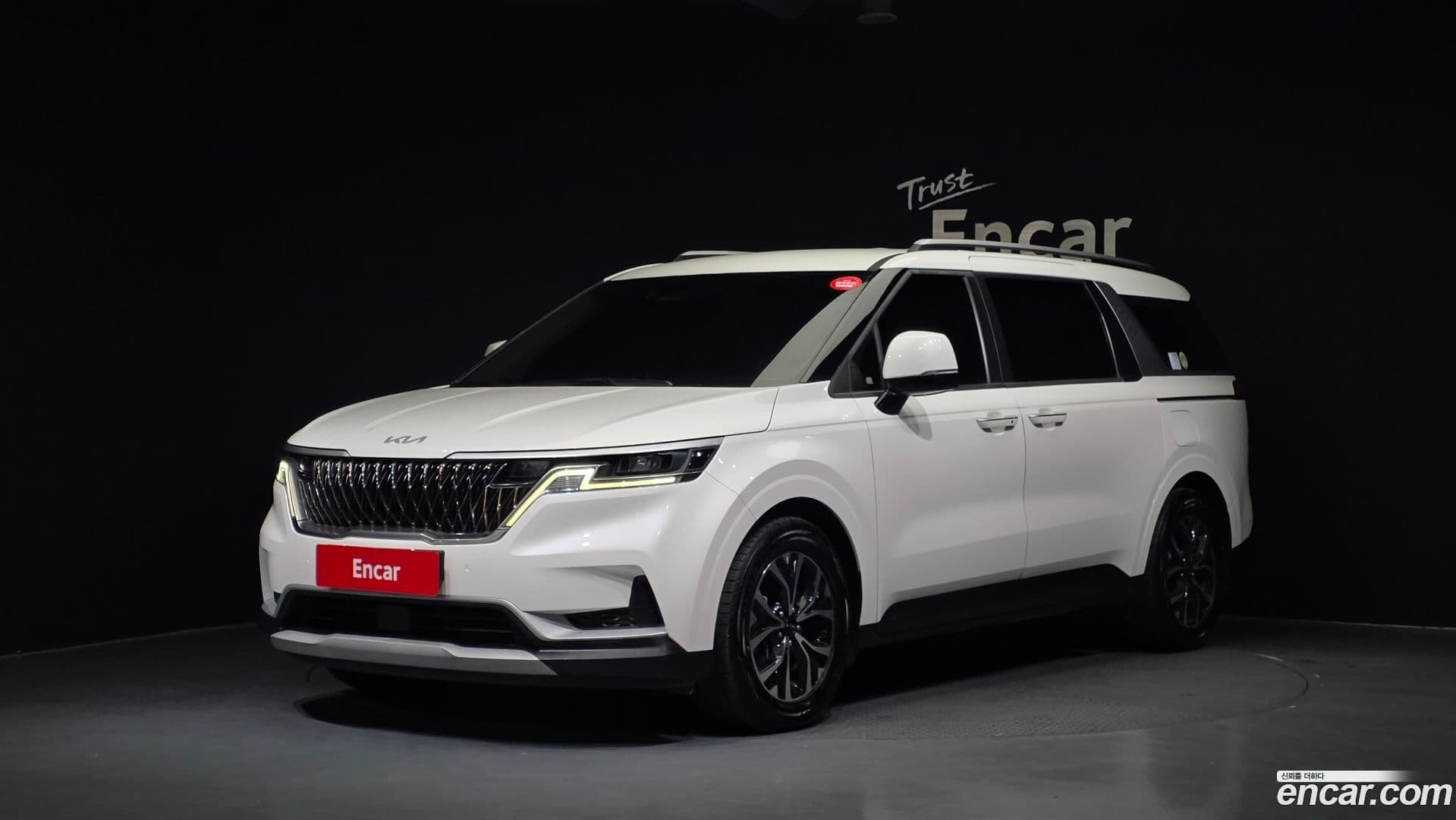 Main__Slider__Photo:Canival Kia 2022.2-0