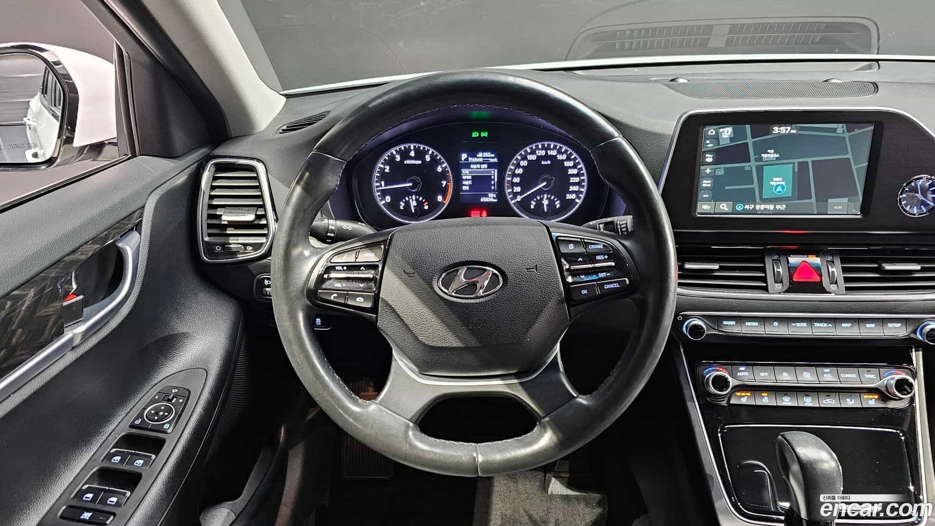 Grandeur Hyundai 2018.6-OPTION-017