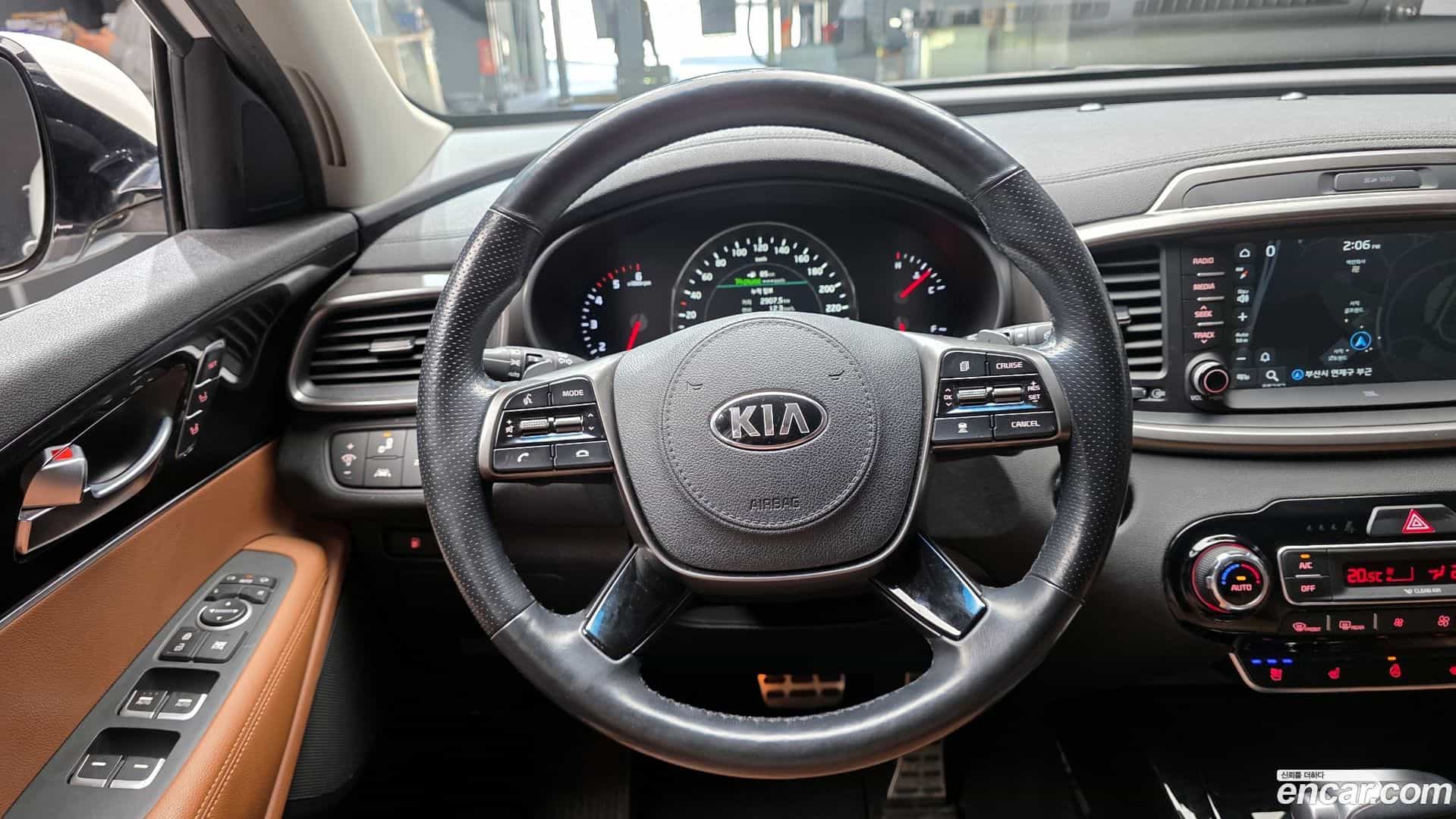 Sorento Kia 2019.6-OPTION-017