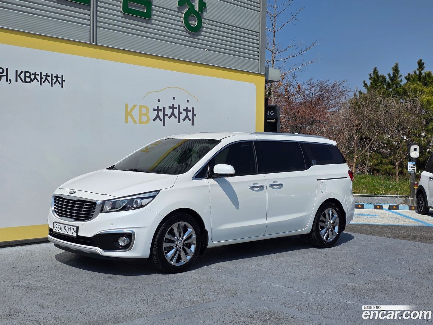 Main__Slider__Photo:Canival Kia 2017.0-0