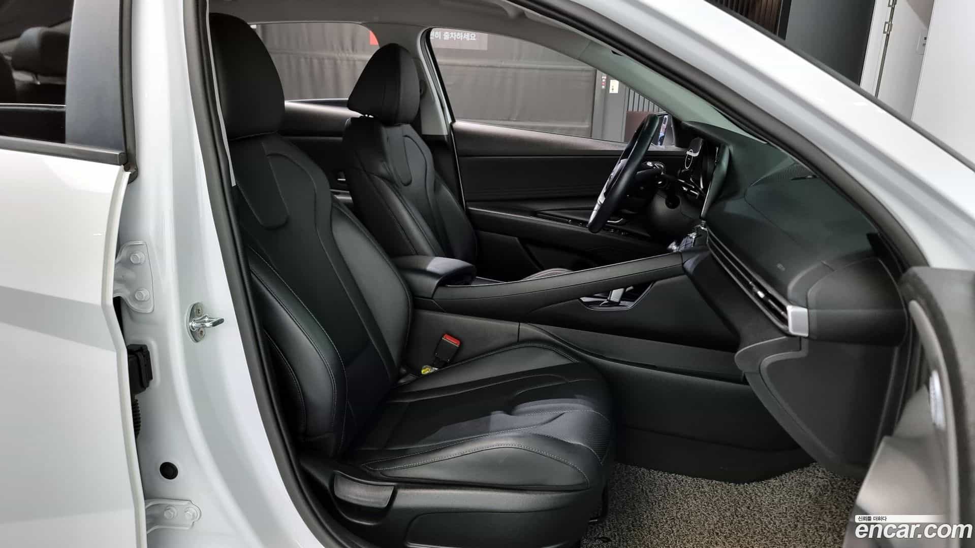 AVANTE Hyundai 2020.5-INNER-010