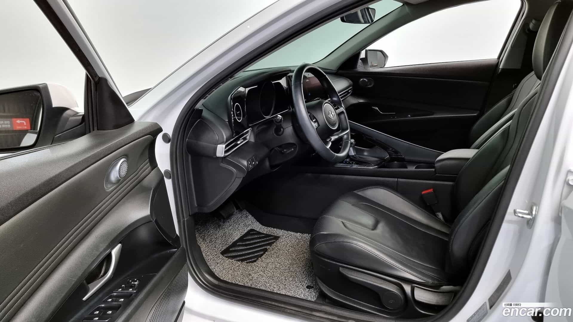 AVANTE Hyundai 2020.5-OPTION-015