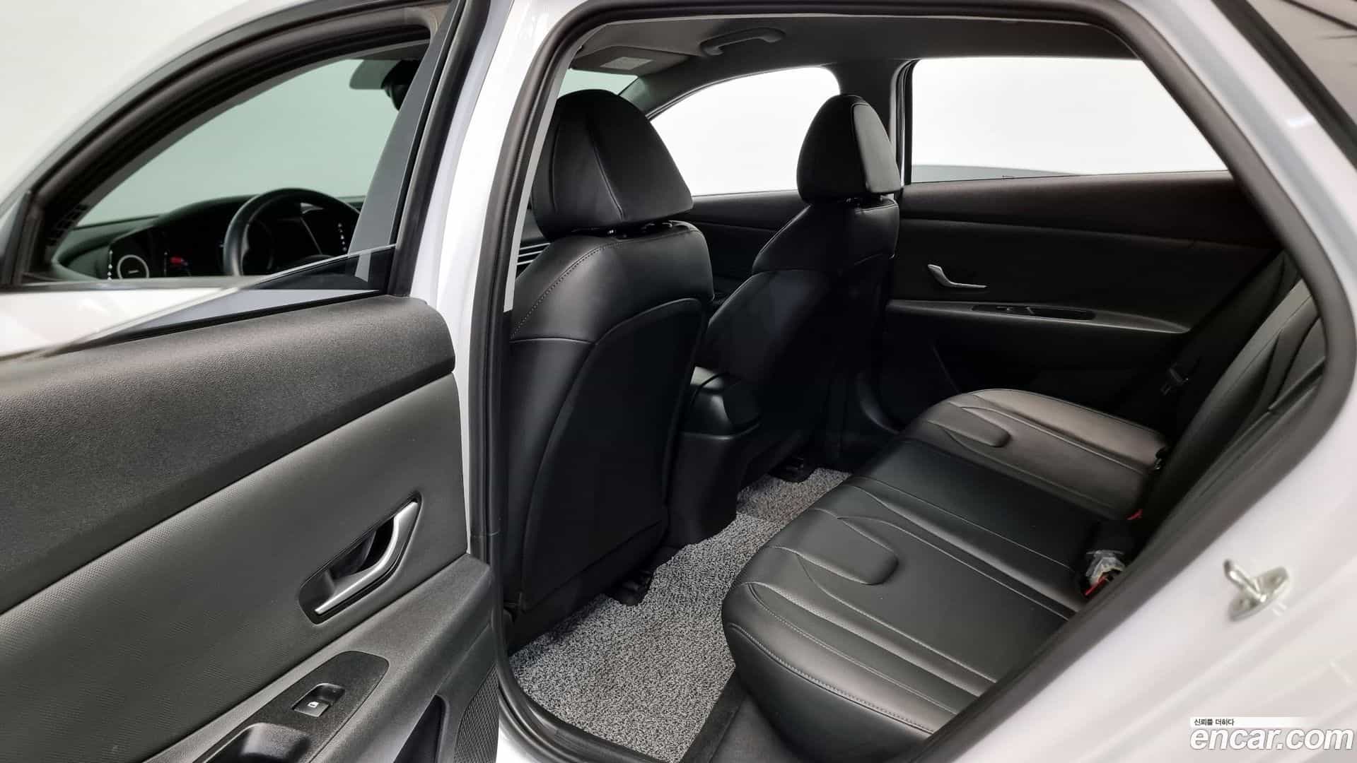 AVANTE Hyundai 2020.5-OPTION-016