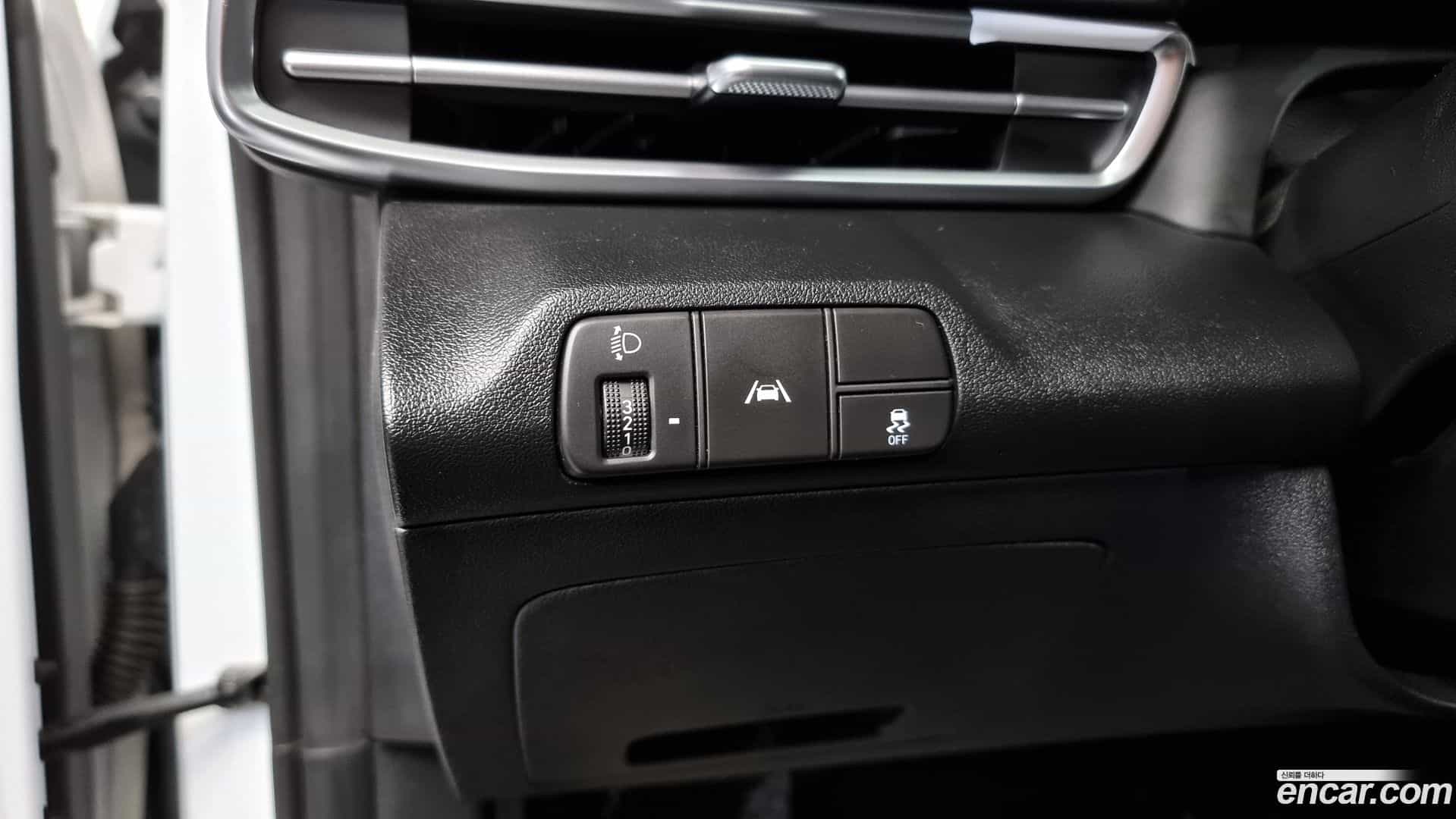 AVANTE Hyundai 2020.5-OPTION-019