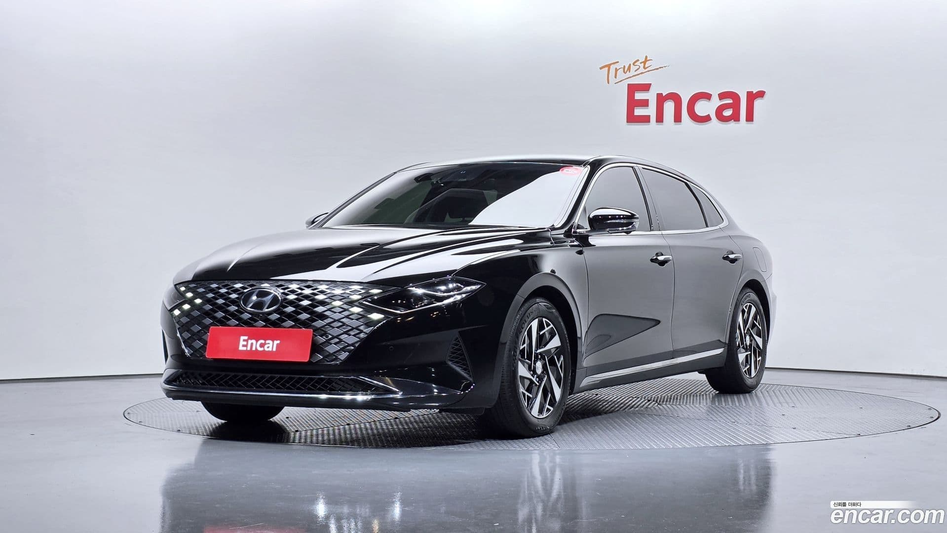 Main__Slider__Photo:Grandeur Hyundai 2022.1-0