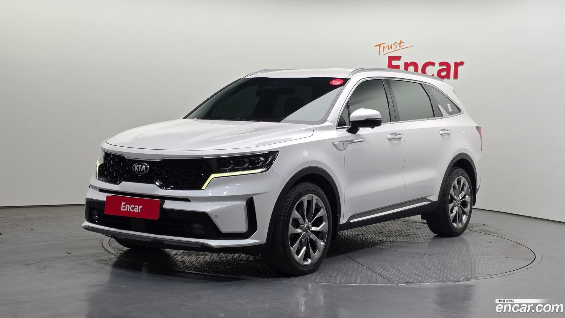 Main__Slider__Photo:Sorento Kia 2020.6-0
