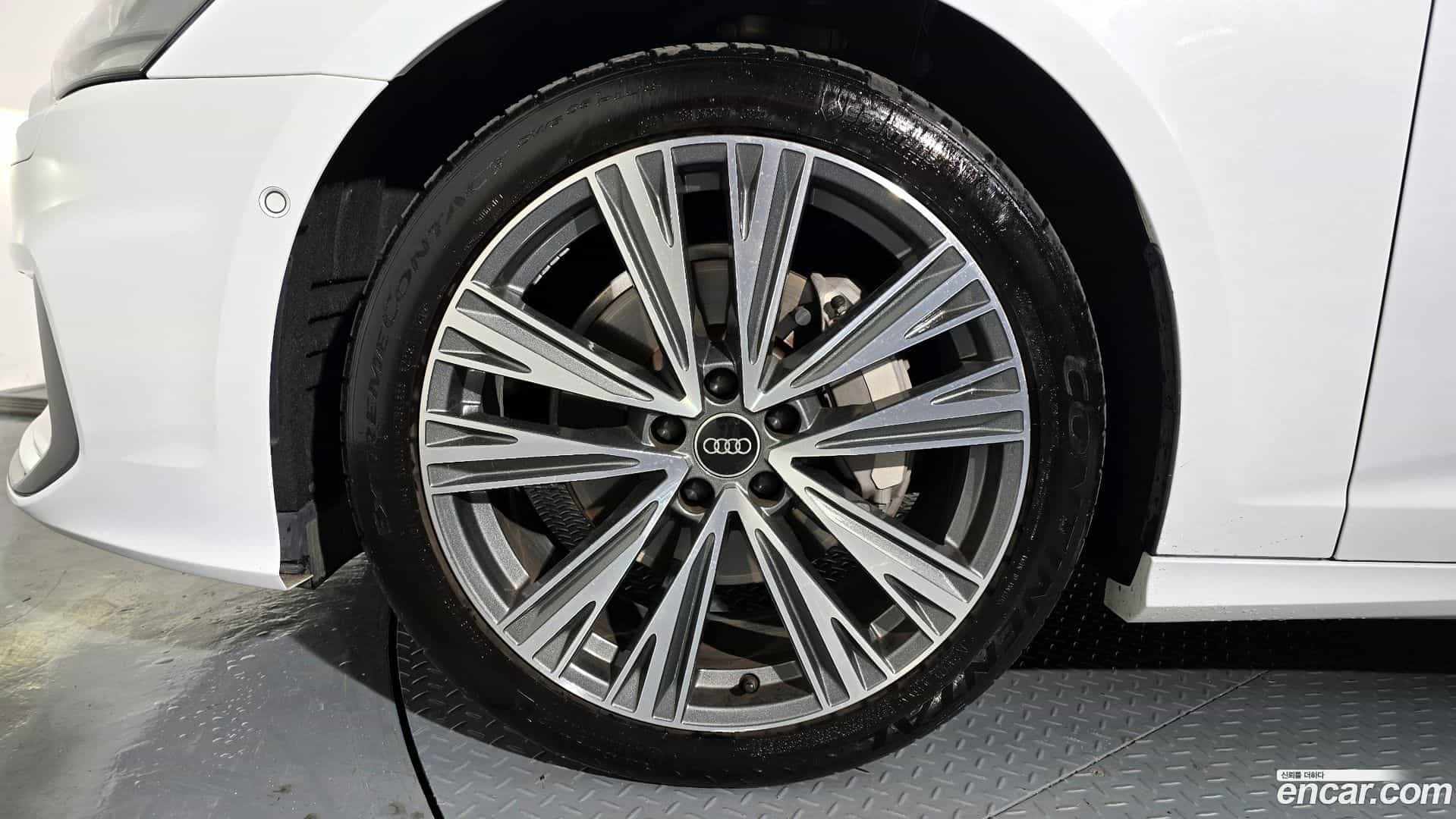 A6 Audi 2022.11-OUTER-005