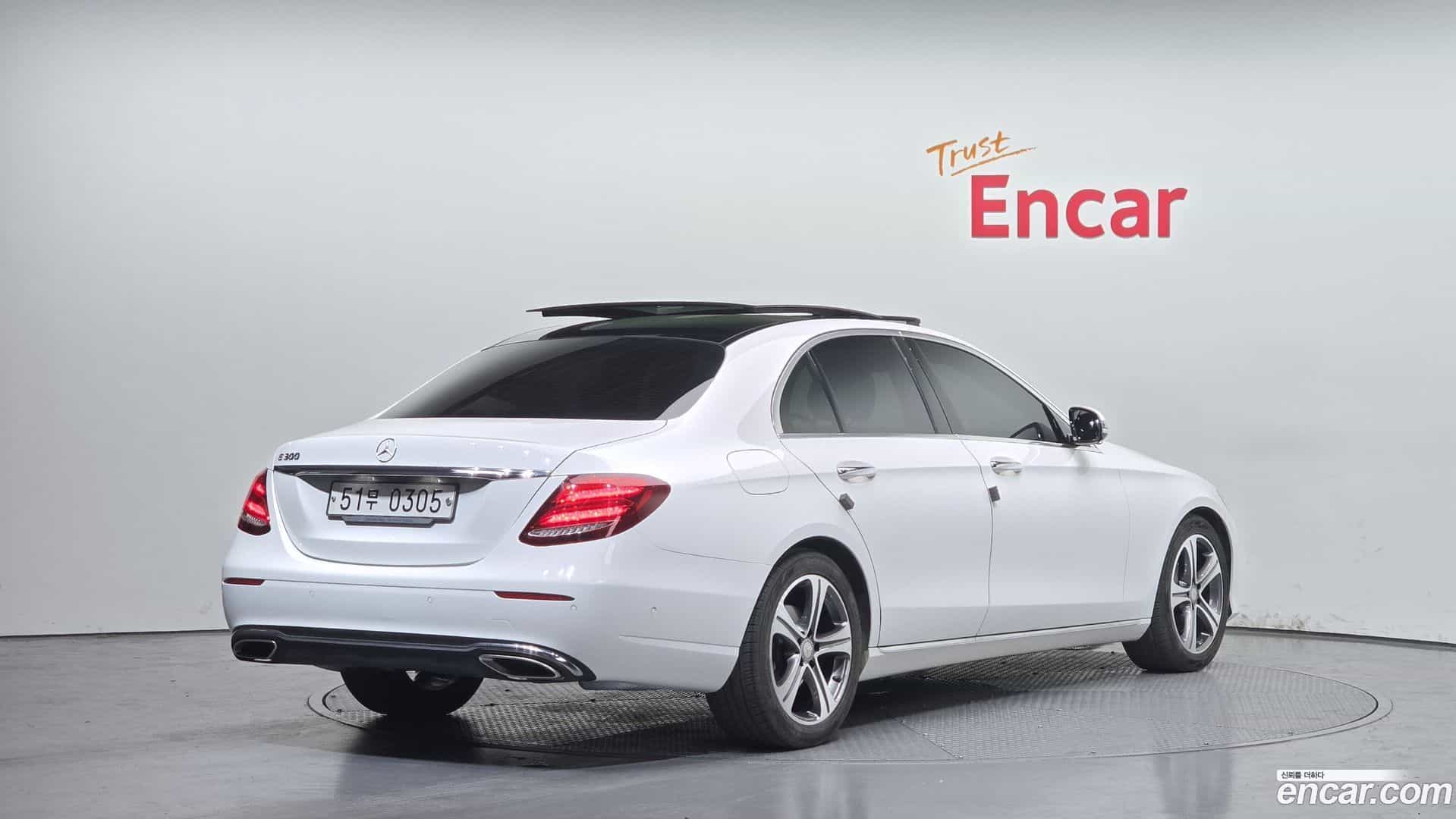 E-Class Mercedes-Benz 2016.8-OUTER-002