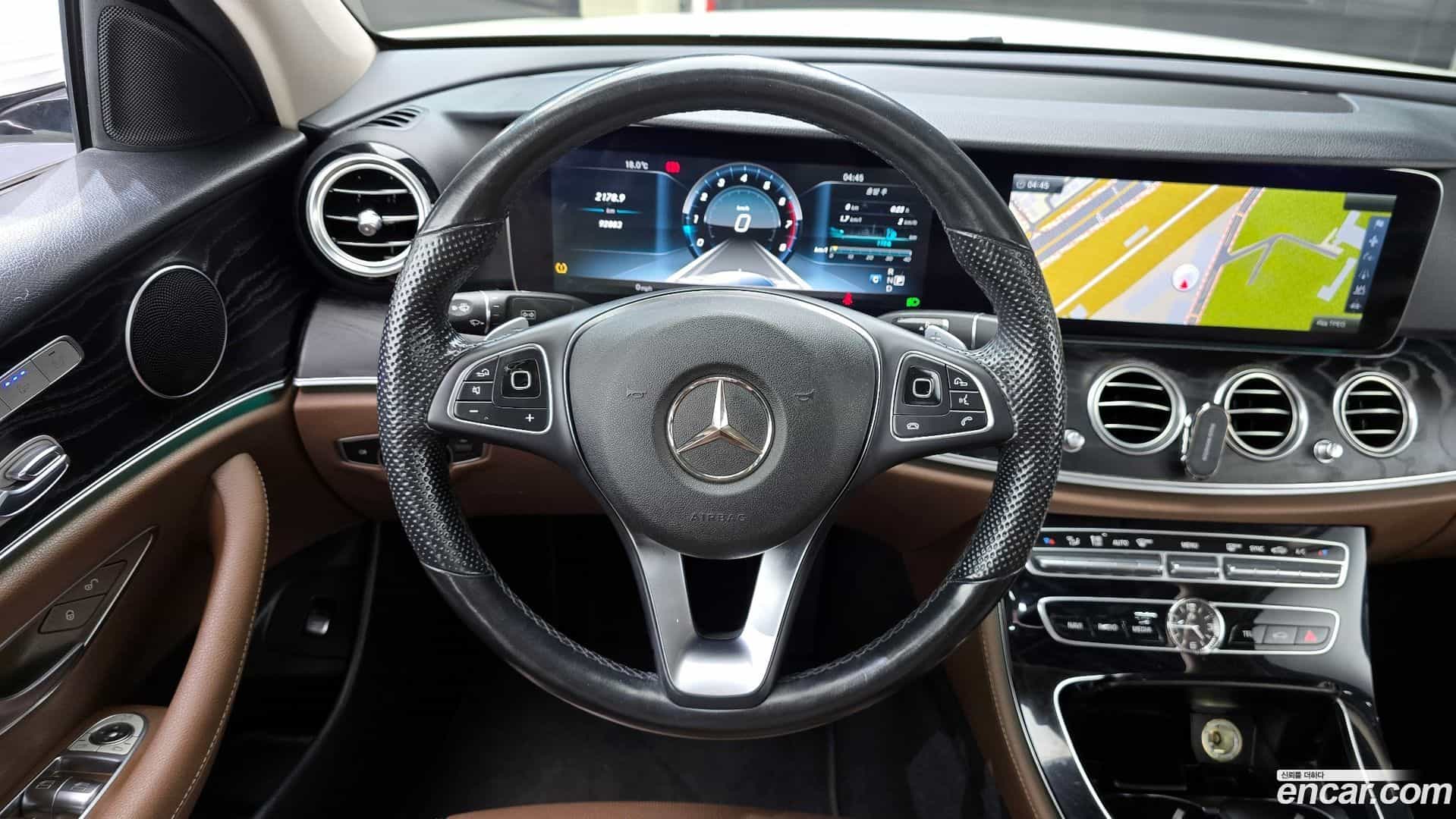 E-Class Mercedes-Benz 2016.8-OPTION-017