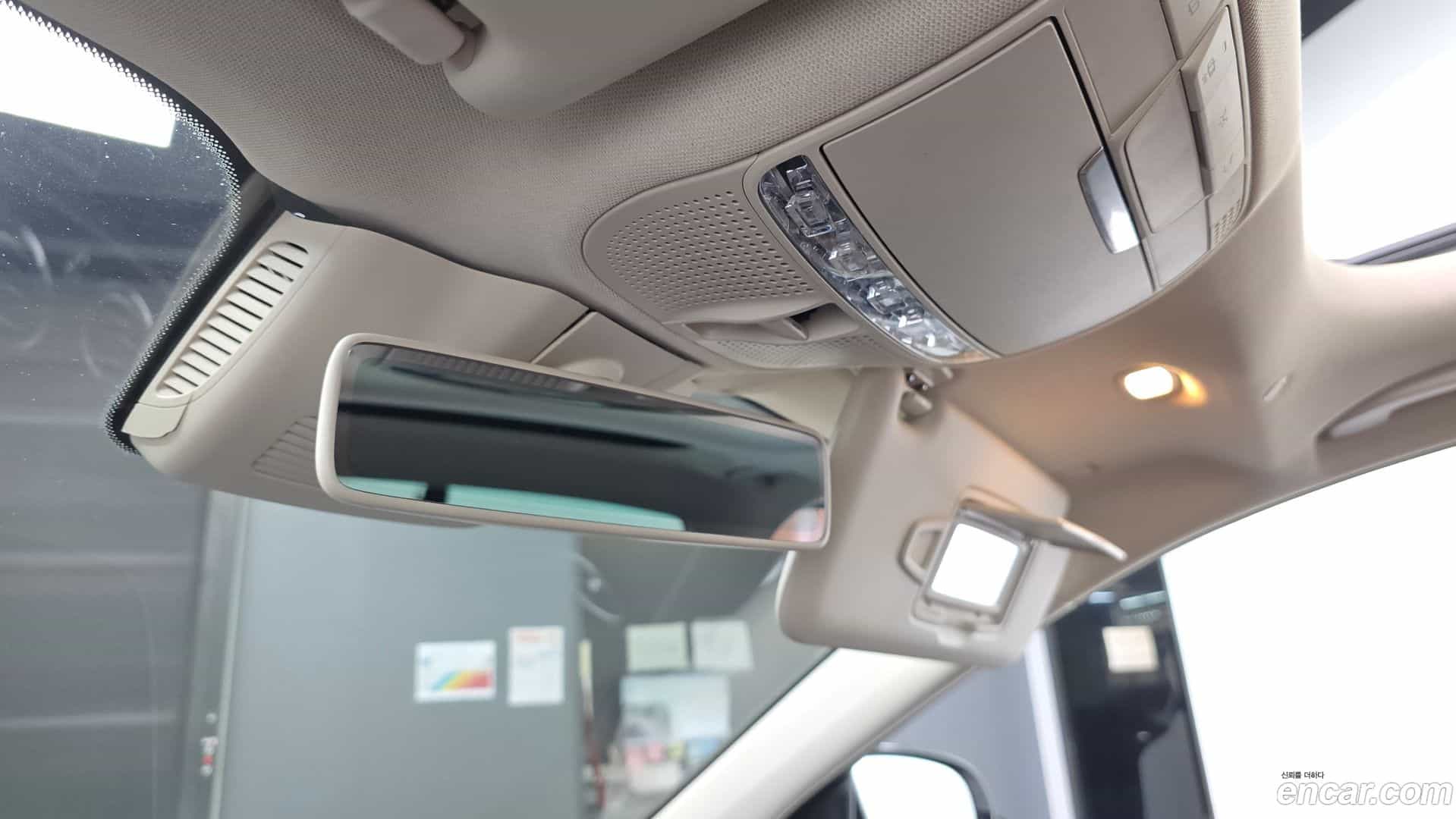 E-Class Mercedes-Benz 2016.8-OPTION-020