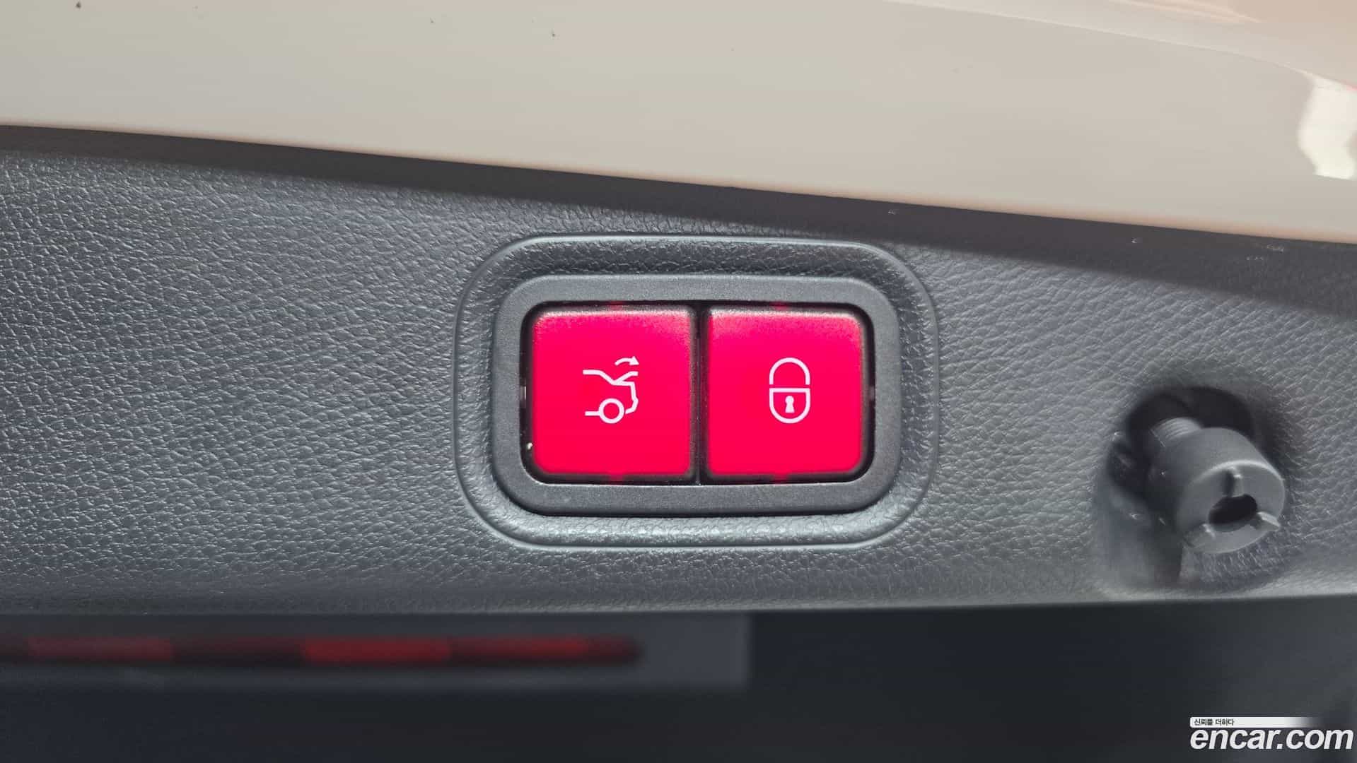 E-Class Mercedes-Benz 2016.8-OPTION-024
