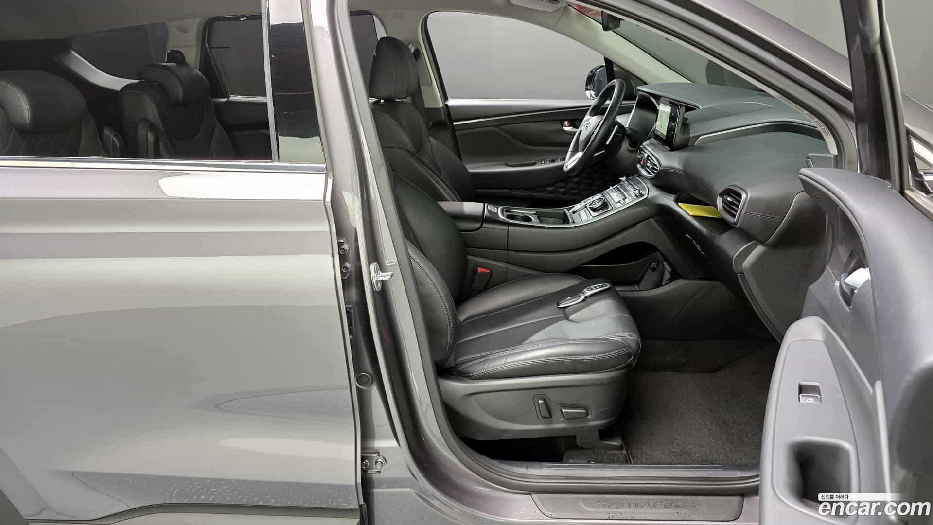 Santafe Hyundai 2022.1-INNER-010