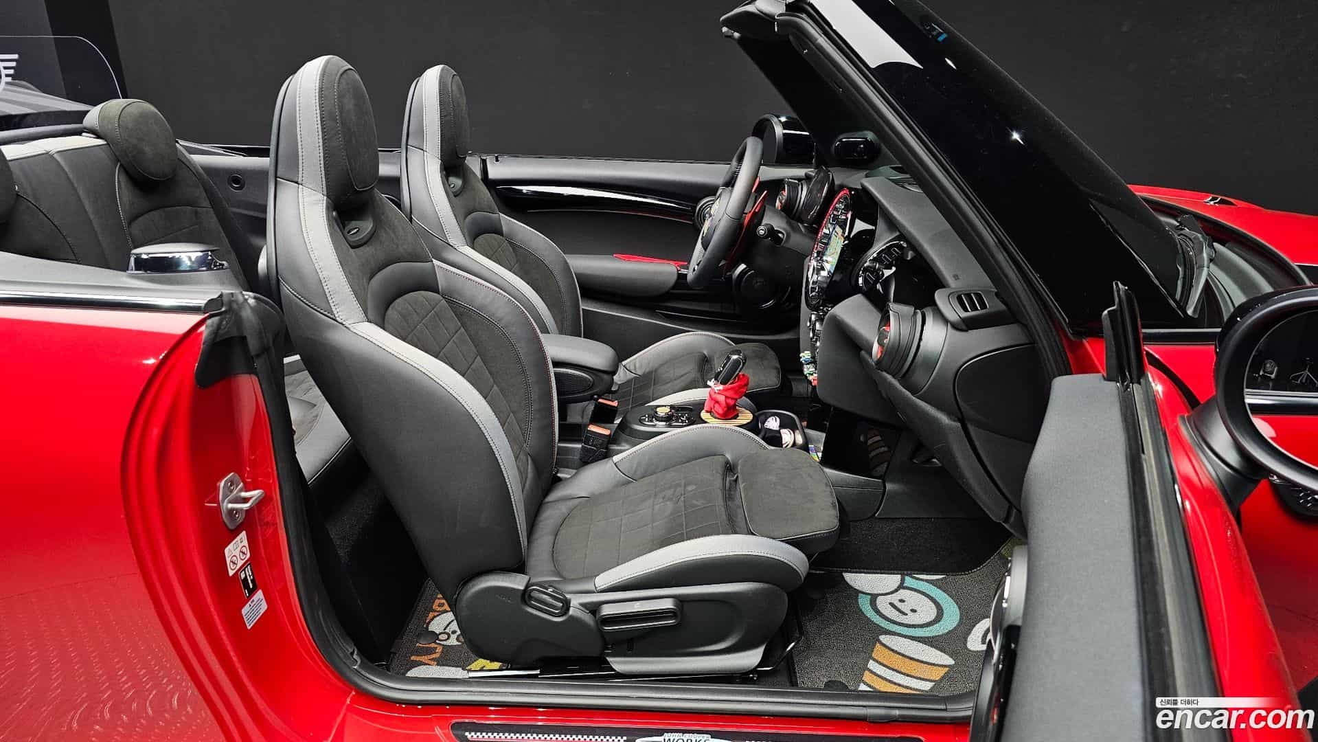 Cooper Convertible Mini 2024.7-INNER-010