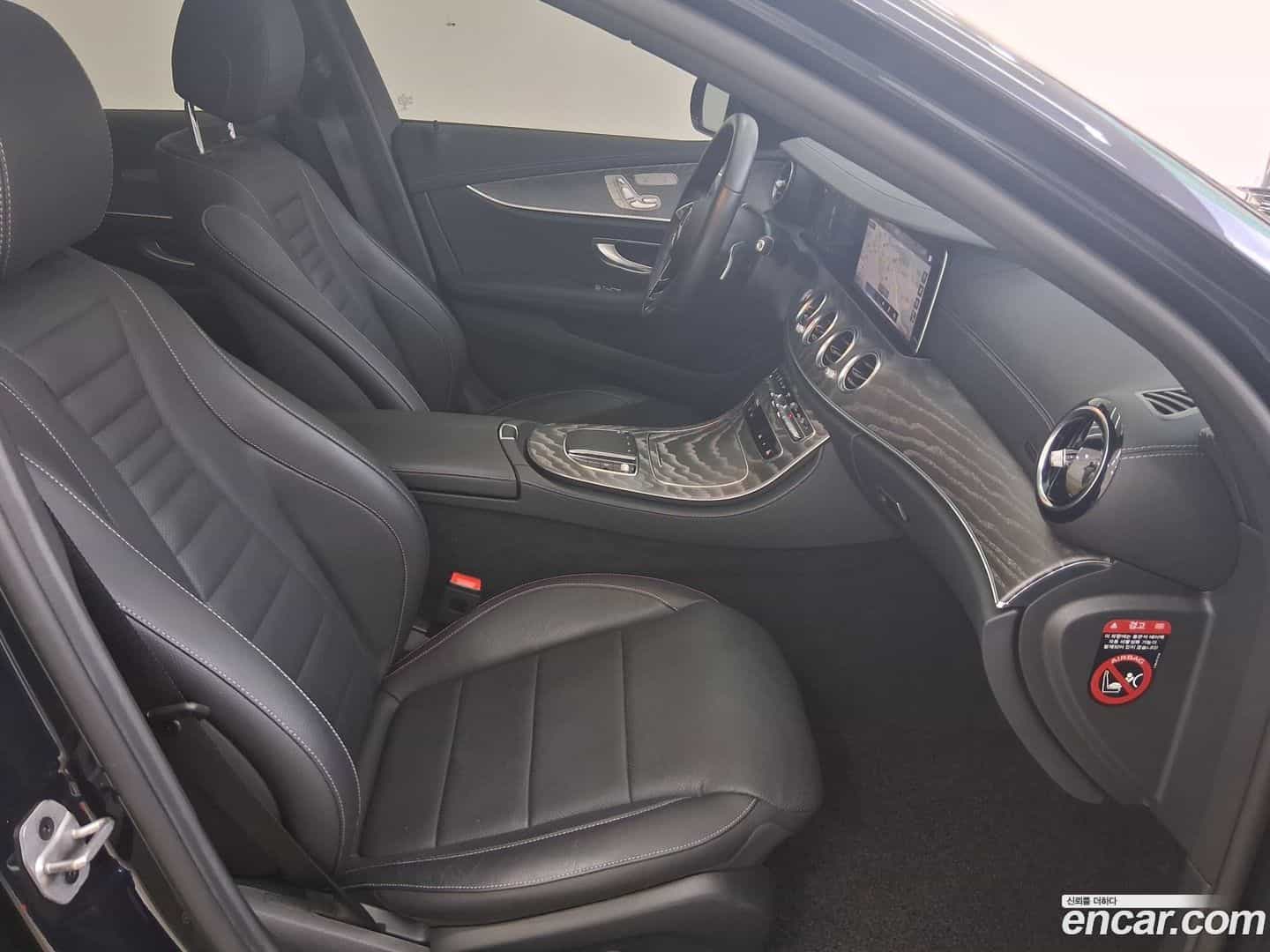 E-Class Mercedes-Benz 2022.0-OPTION-022