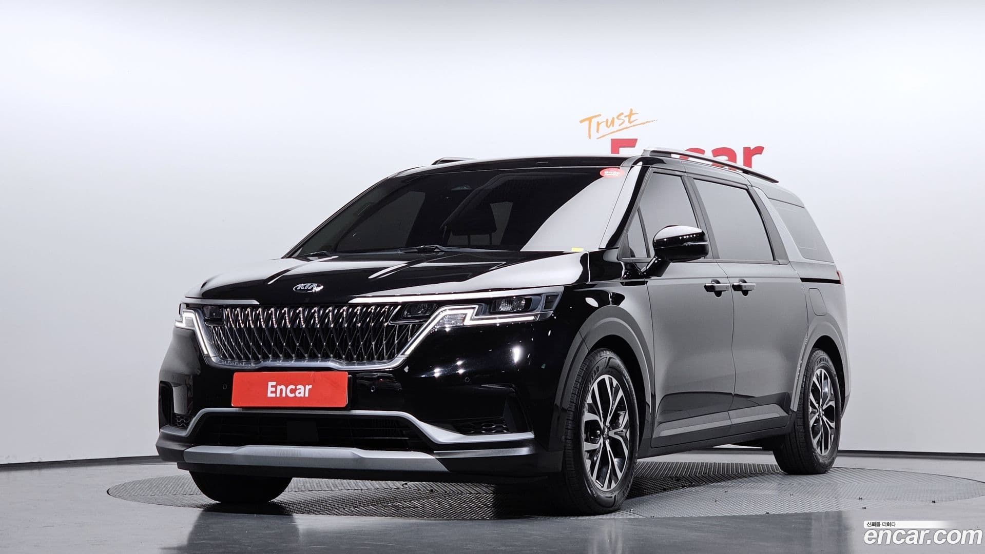 Main__Slider__Photo:Canival Kia 2020.9-0
