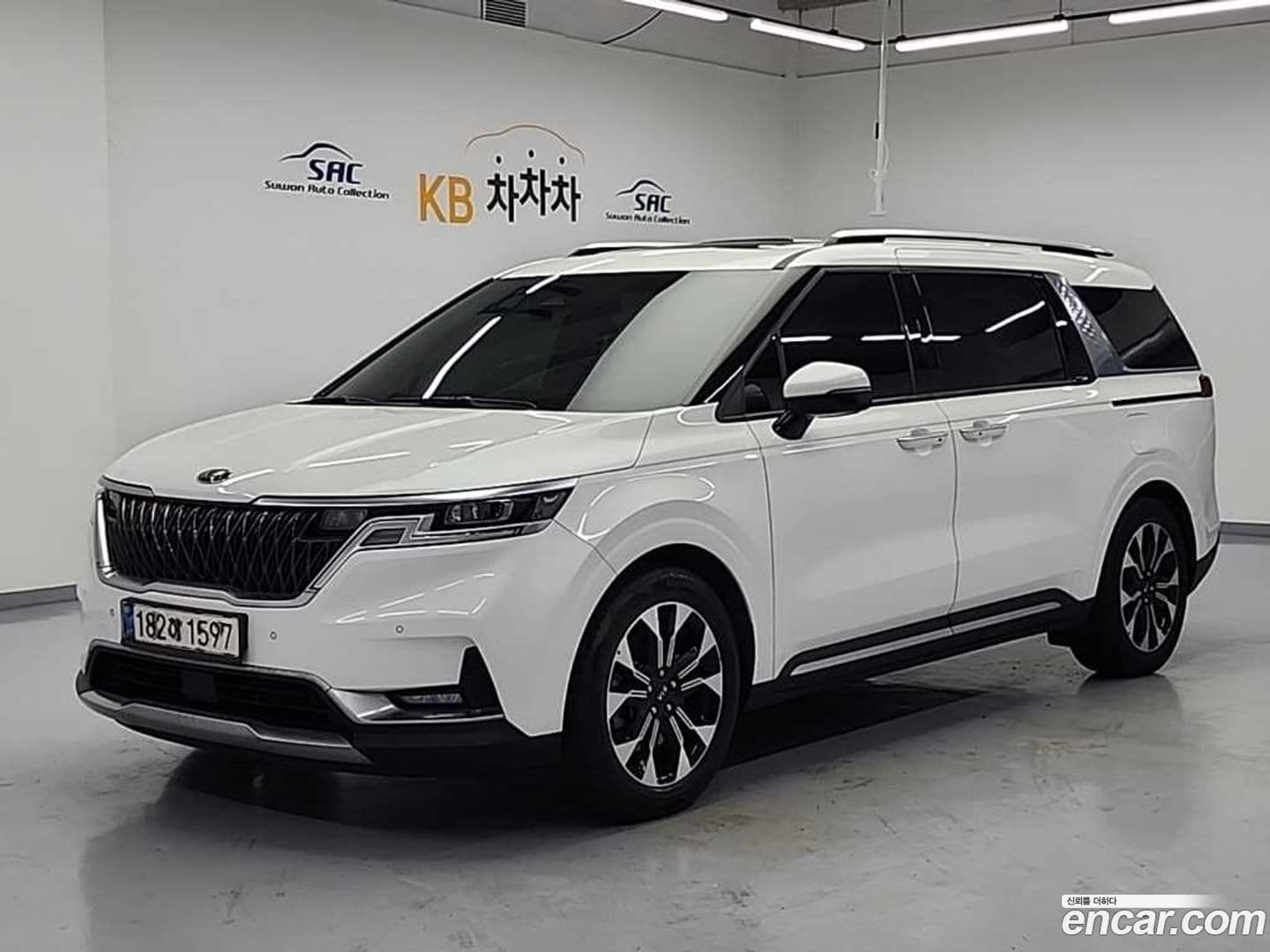 Main__Slider__Photo:Canival Kia 2021.2-0