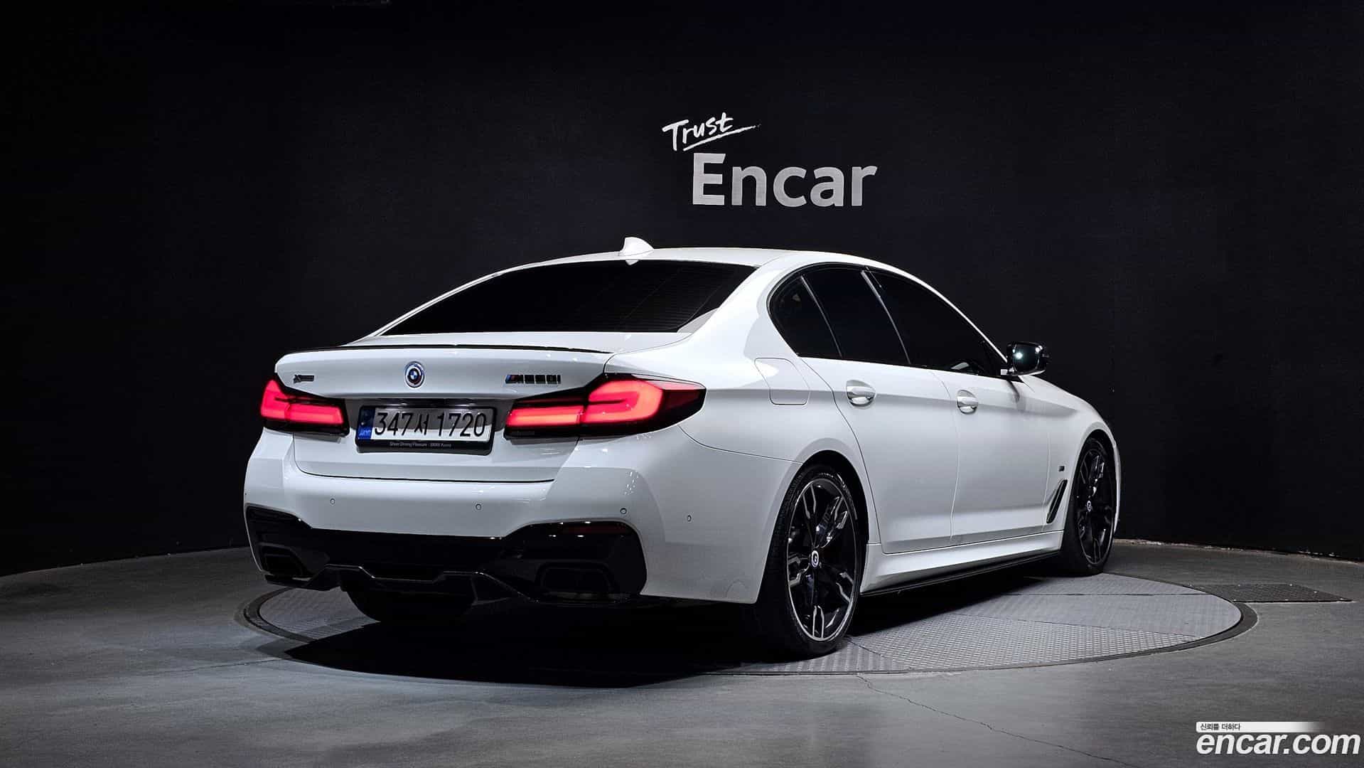 5-Series BMW 2022.8-OUTER-002