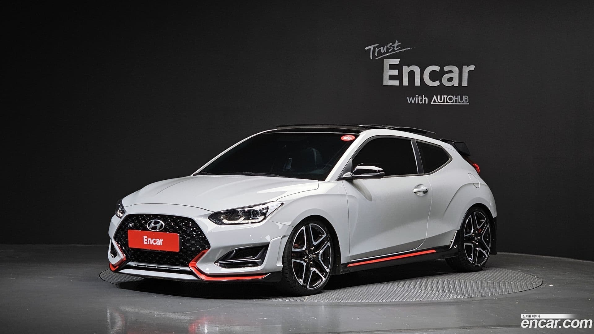 Main__Slider__Photo:Veloster Hyundai 2021.6-0