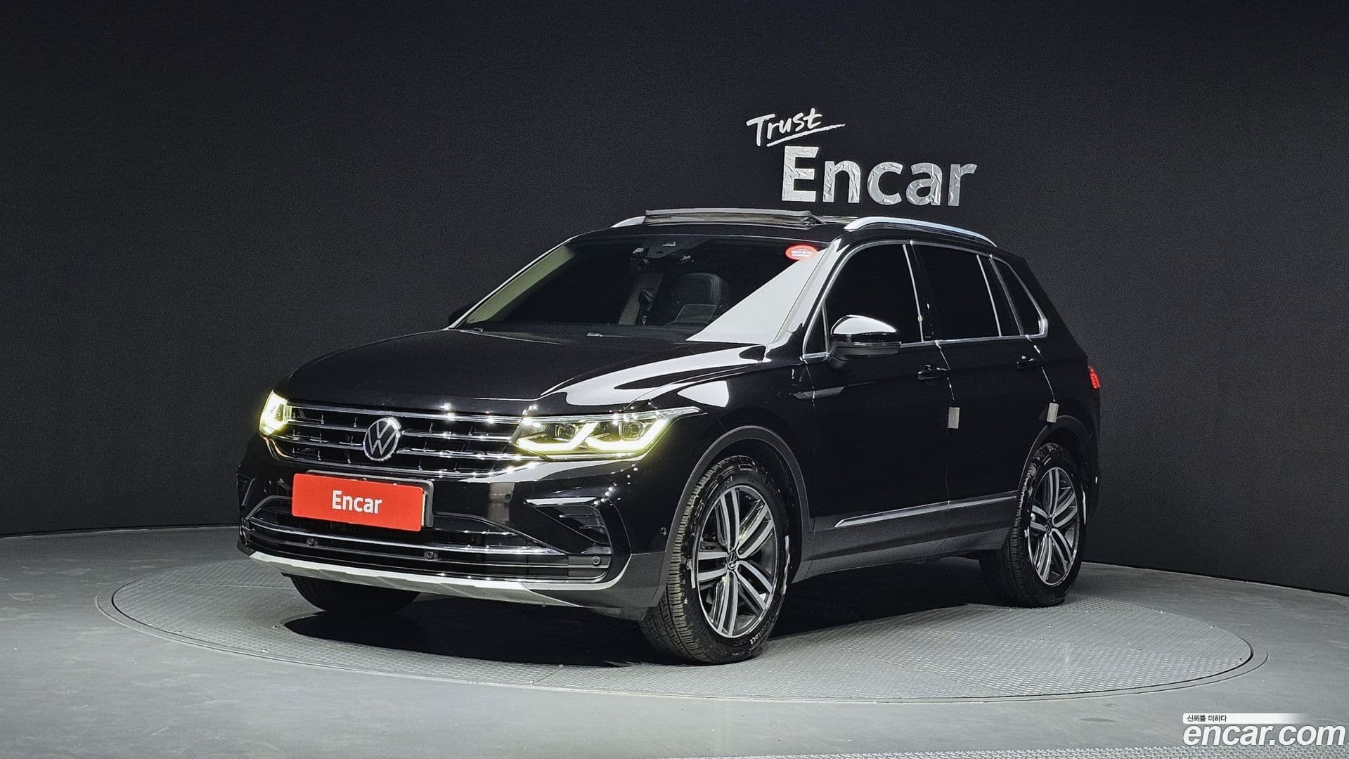 Main__Slider__Photo:Tiguan Volkswagen 2021.6-0