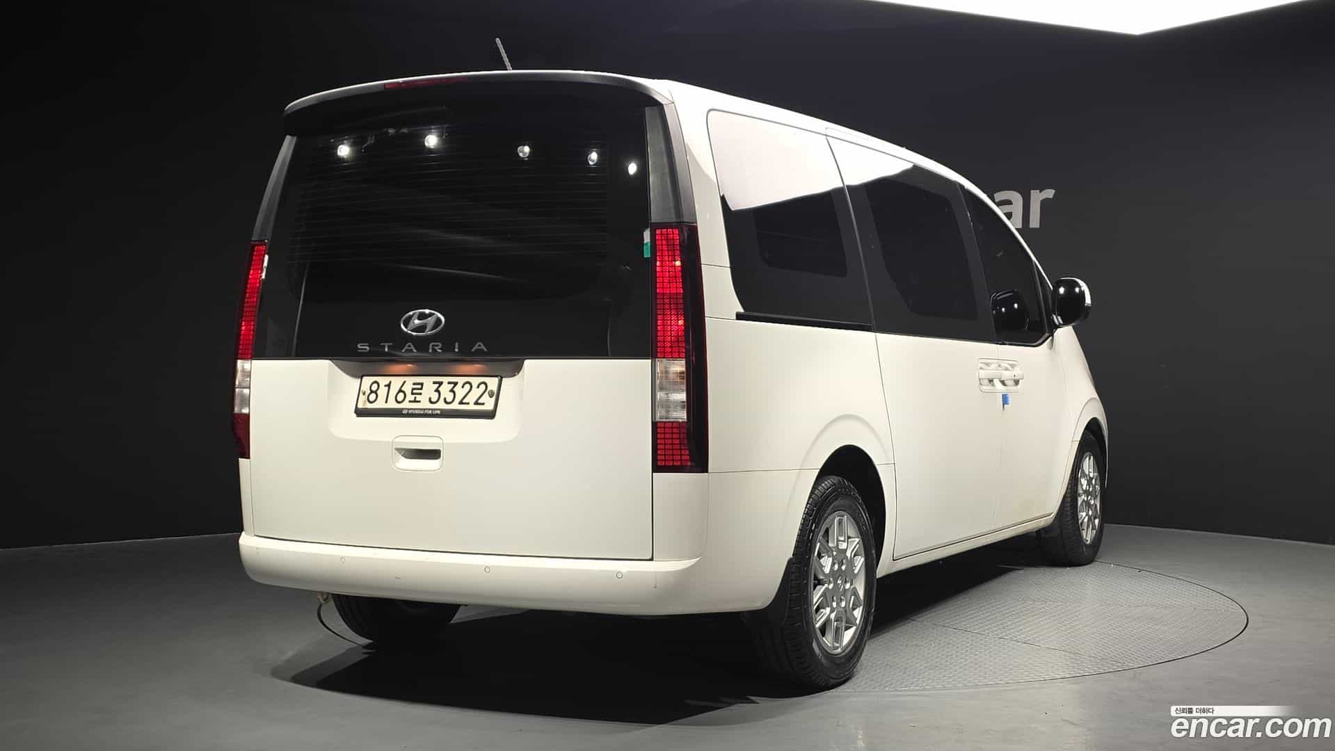 Staria Hyundai 2022.2-OUTER-002