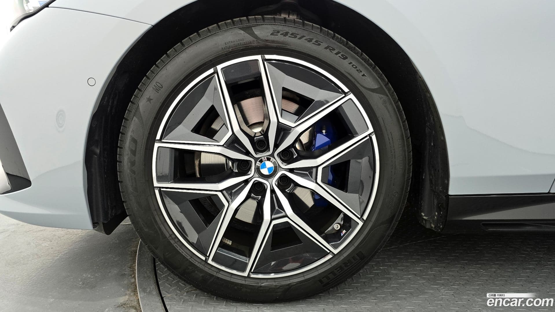 Main__Slider__Photo:5-Series BMW 2024.7-4