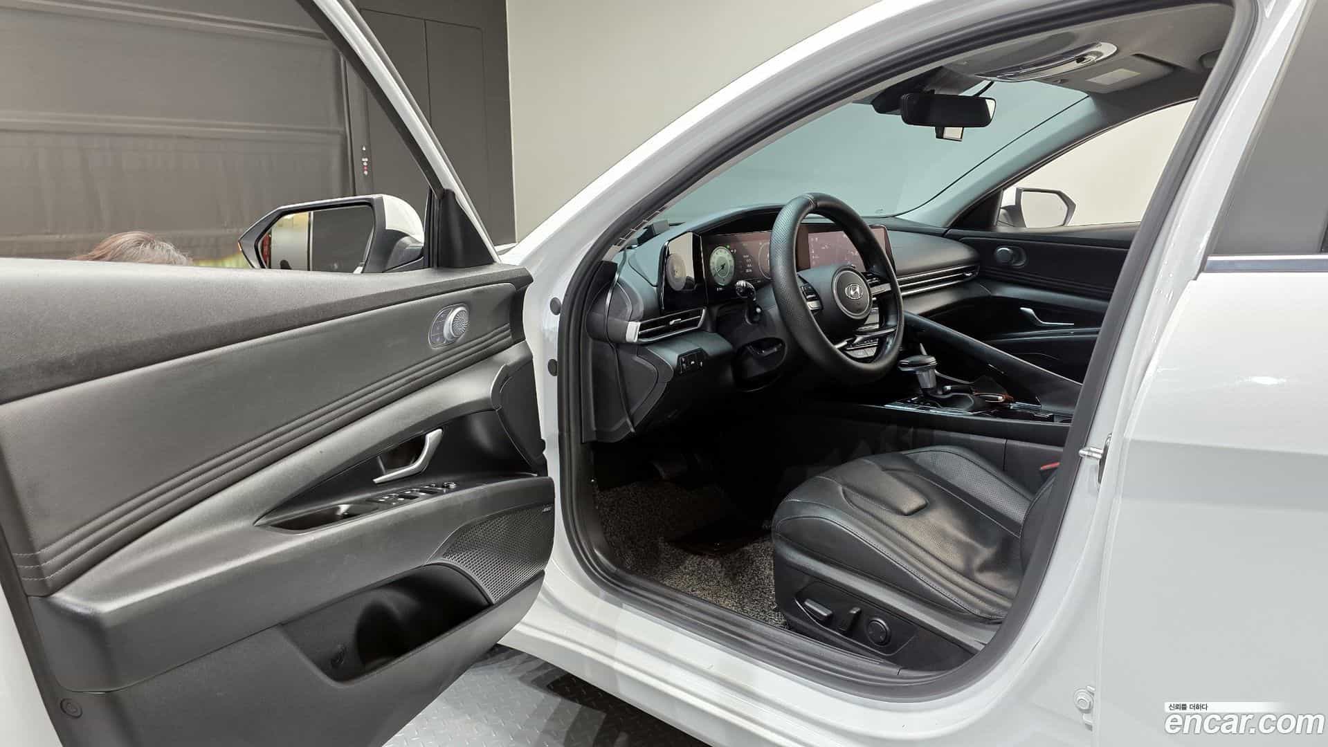 AVANTE Hyundai 2020.9-OPTION-015