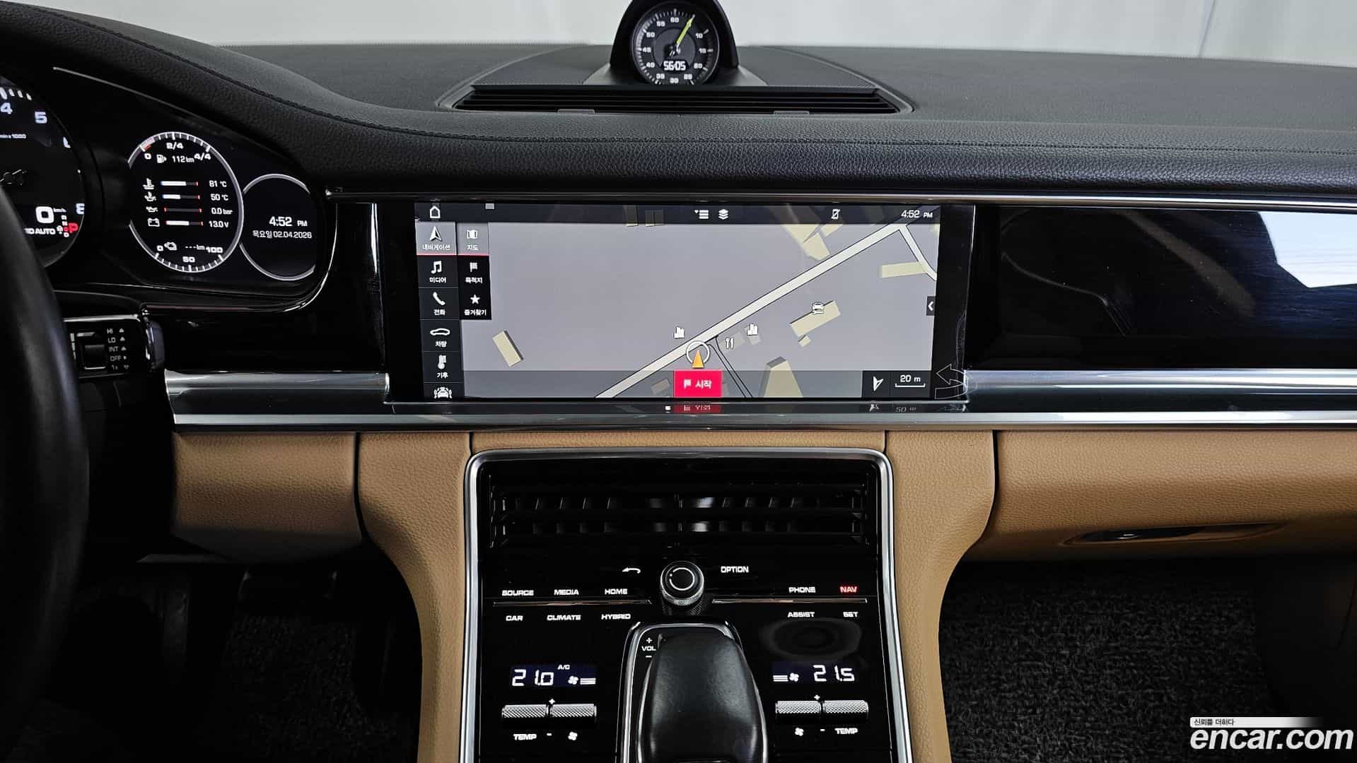 Panamera Porsche 2018.9-OPTION-017