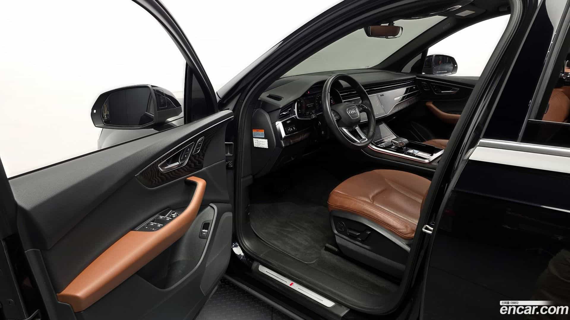 Q7 Audi 2021.1-INNER-010