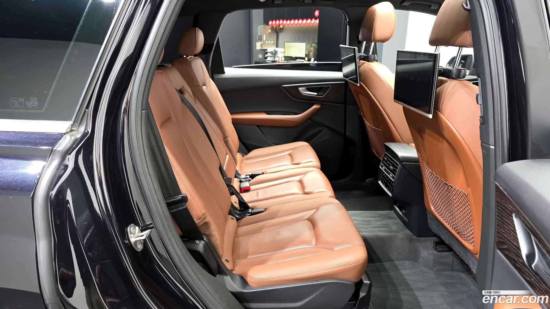 Q7 Audi 2021.1-OPTION-016