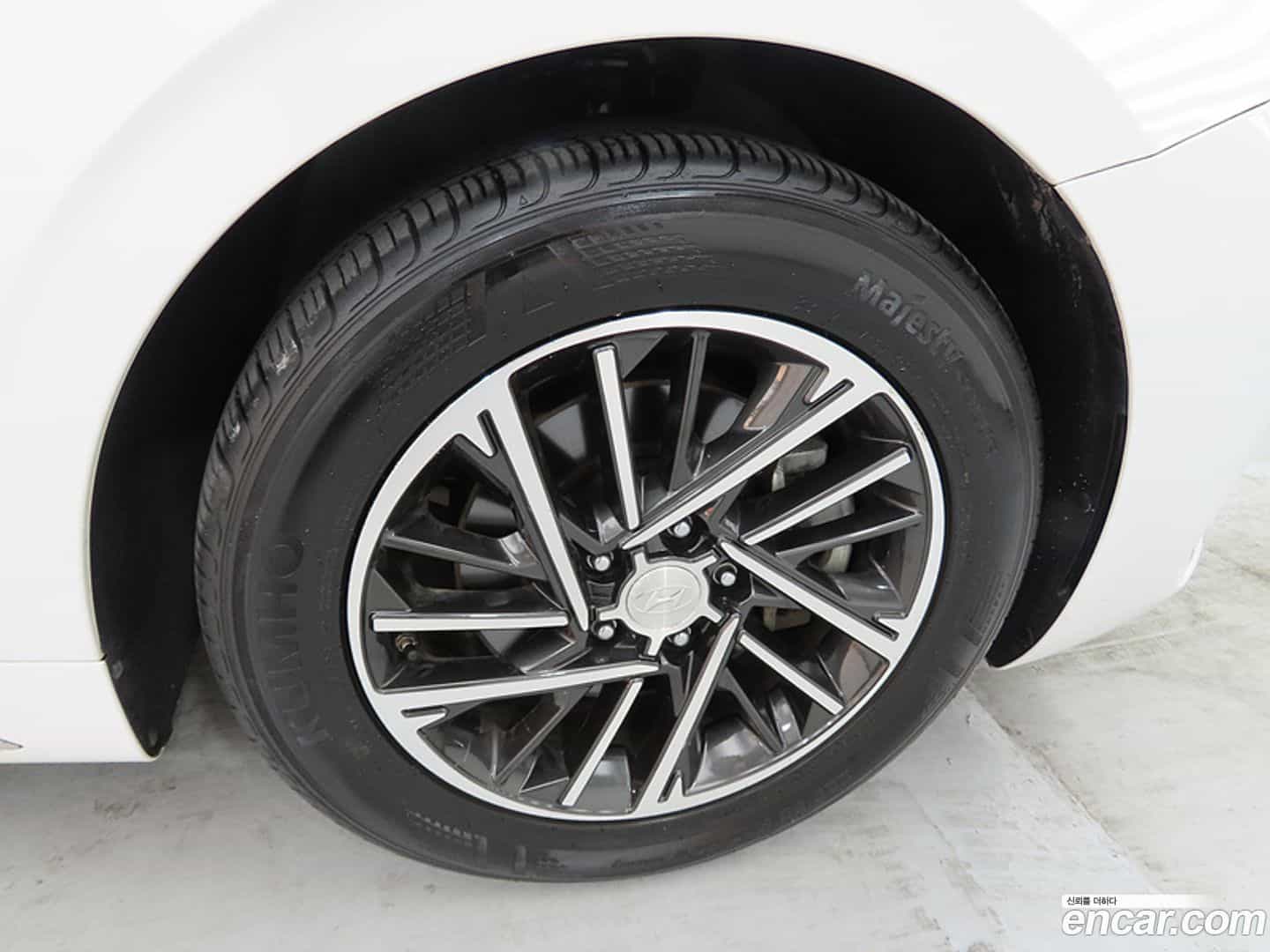 Grandeur Hyundai 2020.6-OUTER-005
